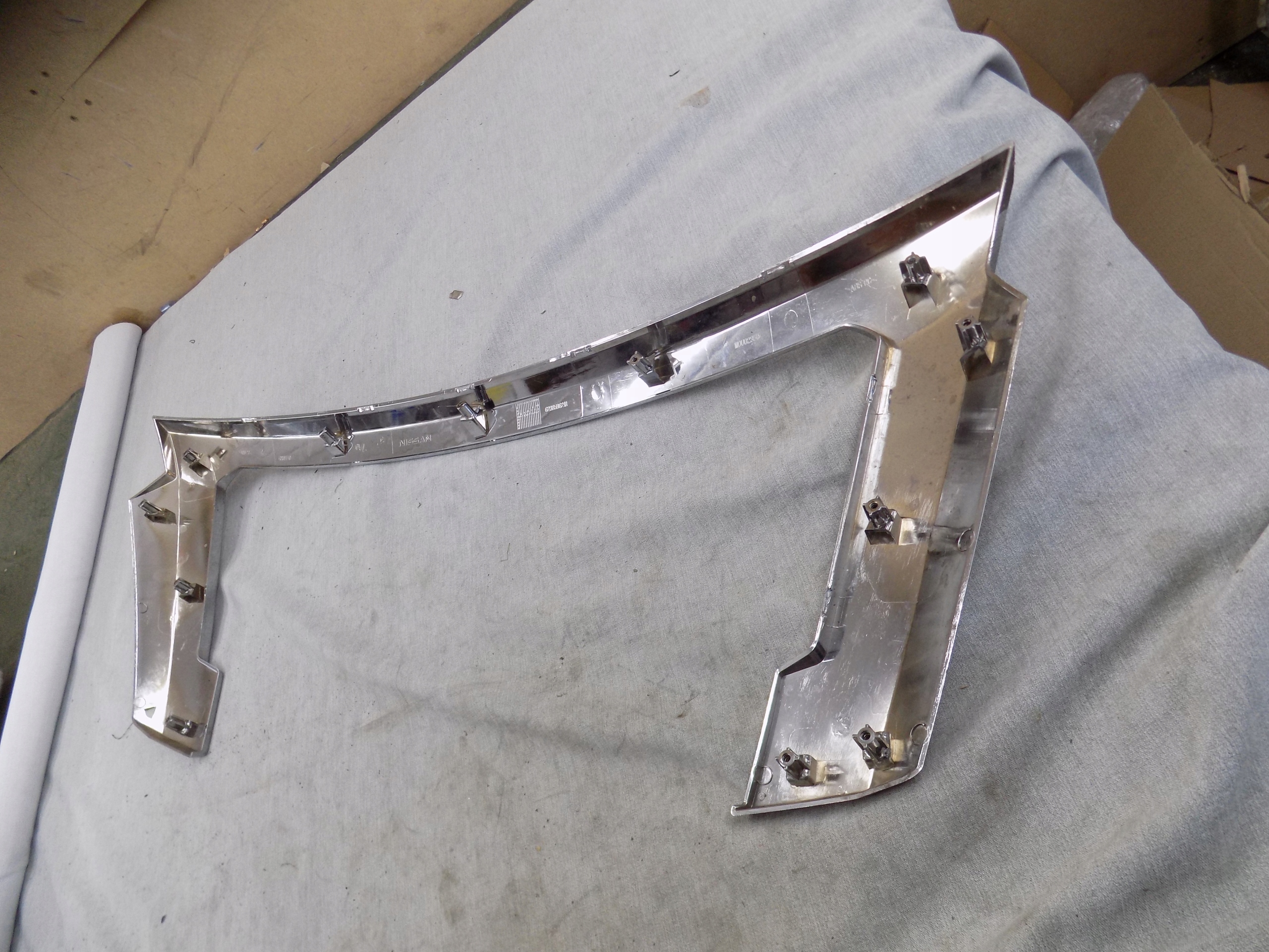 Nissan Primastar J4 Kühlergrill FRONTGRILL Kühlergitter 623859621R - Thumbnail 8