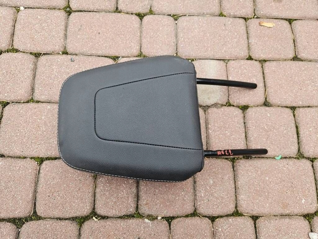 rest seat front of the front semi leather Opel Mokka B