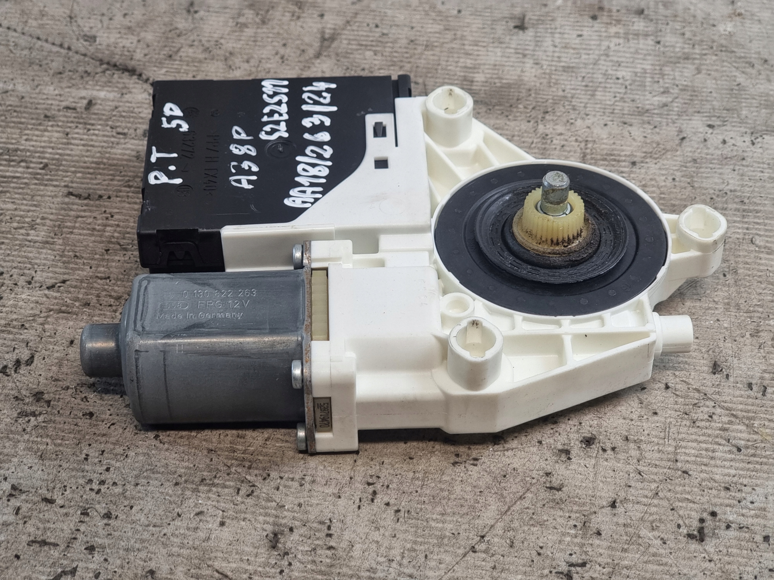 mini motor windows right rear part OE 8P4959802D AUDI A3 8P 5D SPORTBACK 06r
