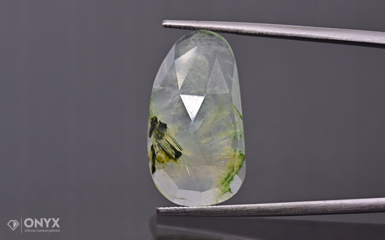 Prehnit fasetovaná nepravidelná rozeta 22,5x12,5 m