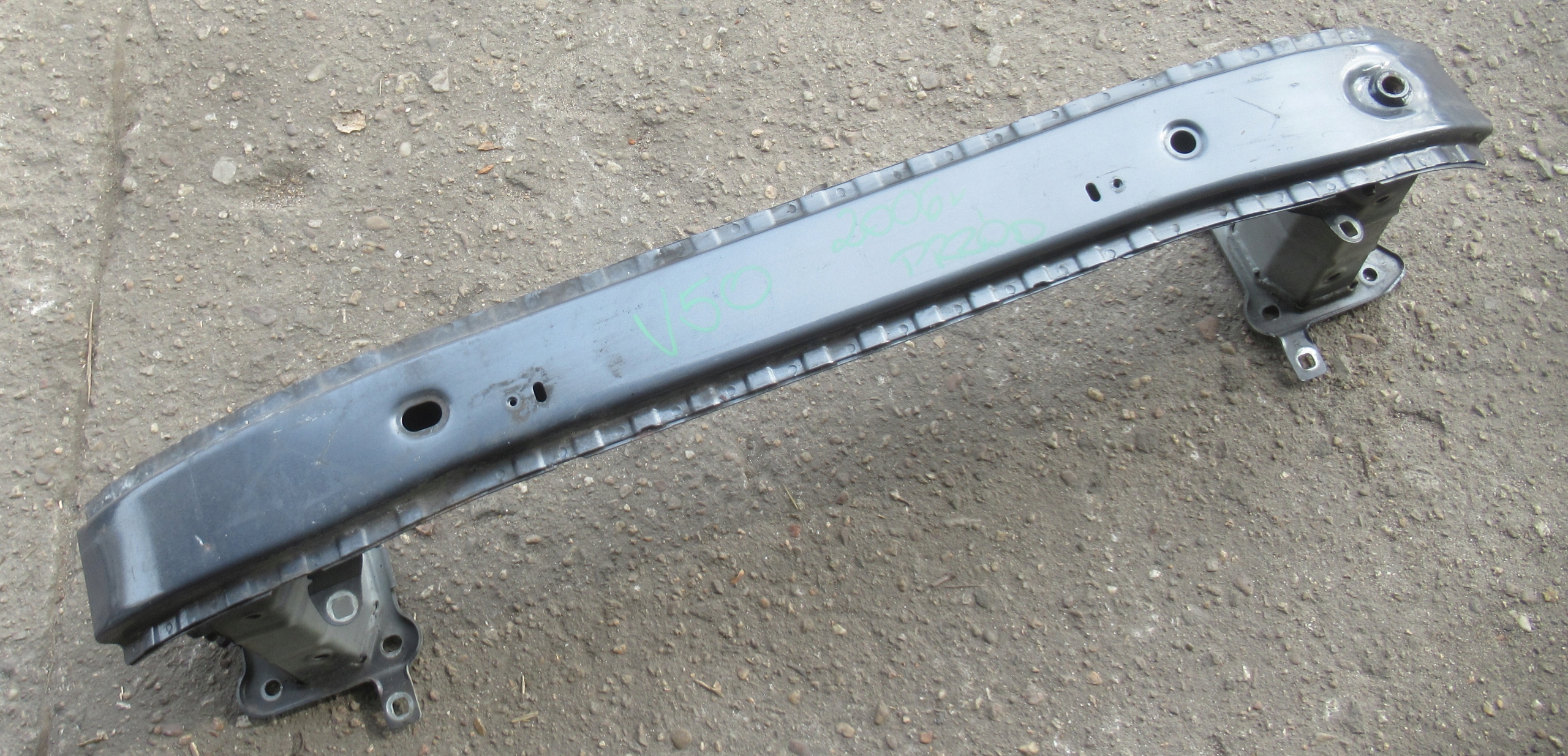 VOLVO V50 2.4 D 06R sider pillar of a bumper front