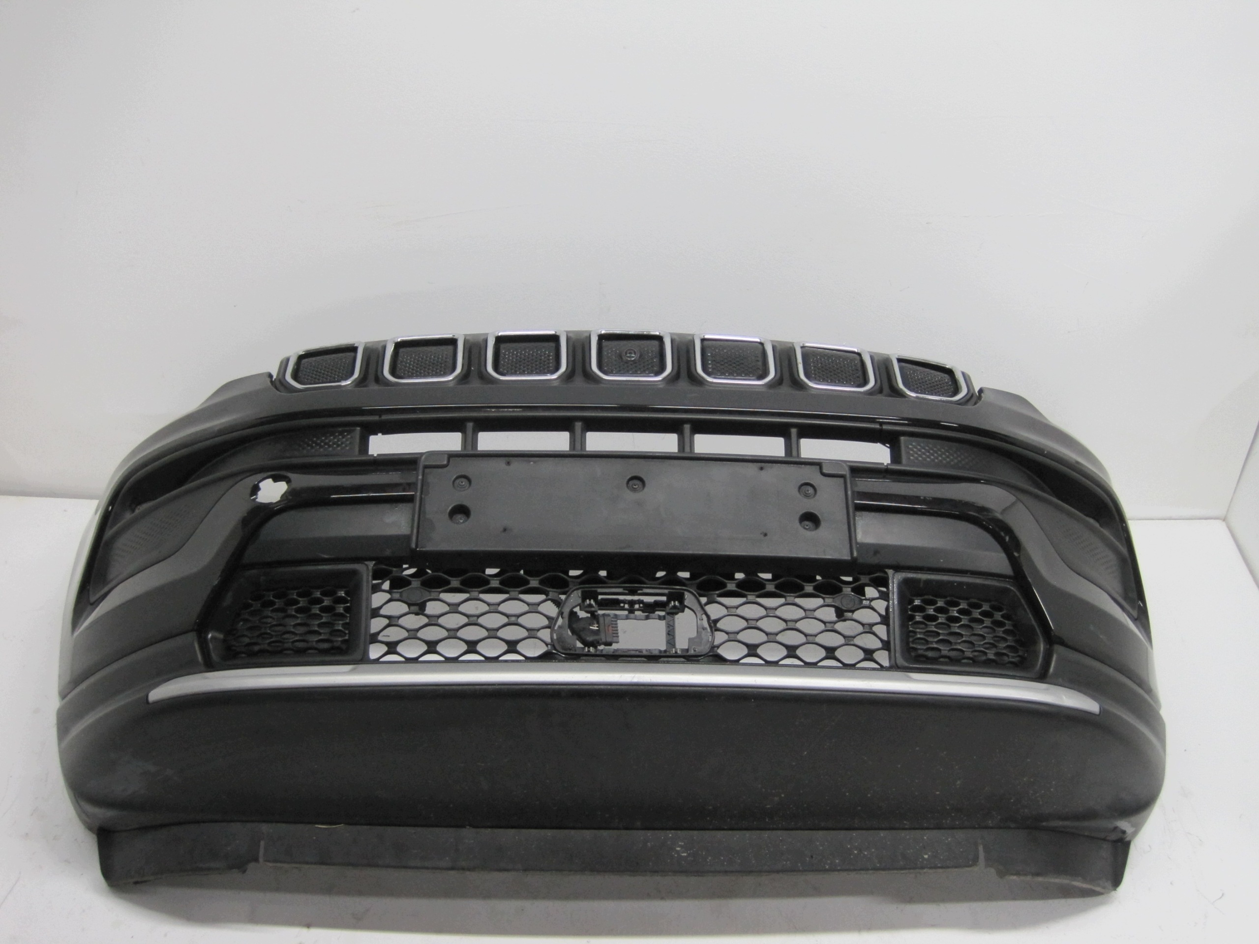front bumper JEEP COMPASS II KAMERA 25R front