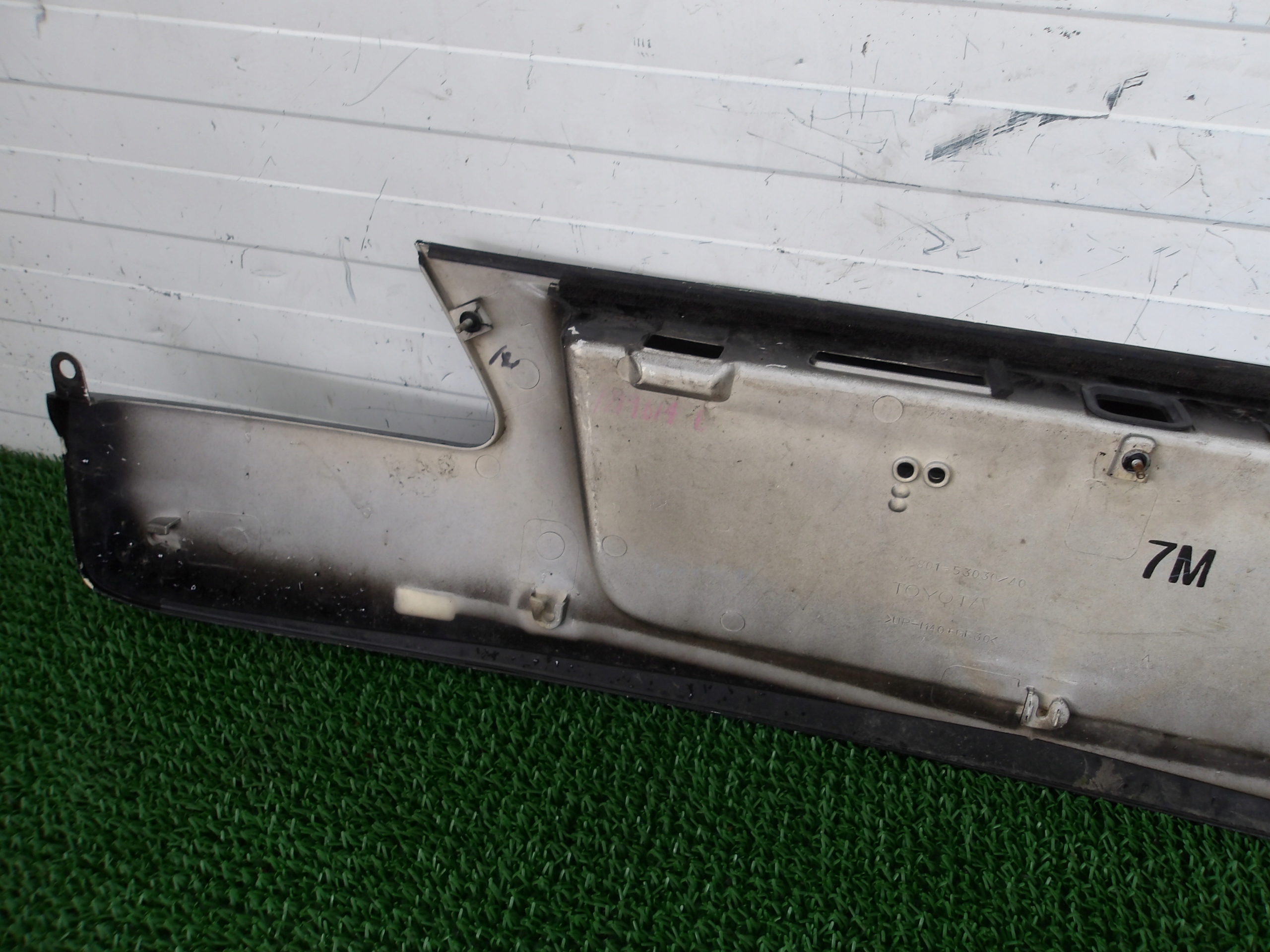 LEXUS II IS250 05-13 cap moulding bonnet rear part OE