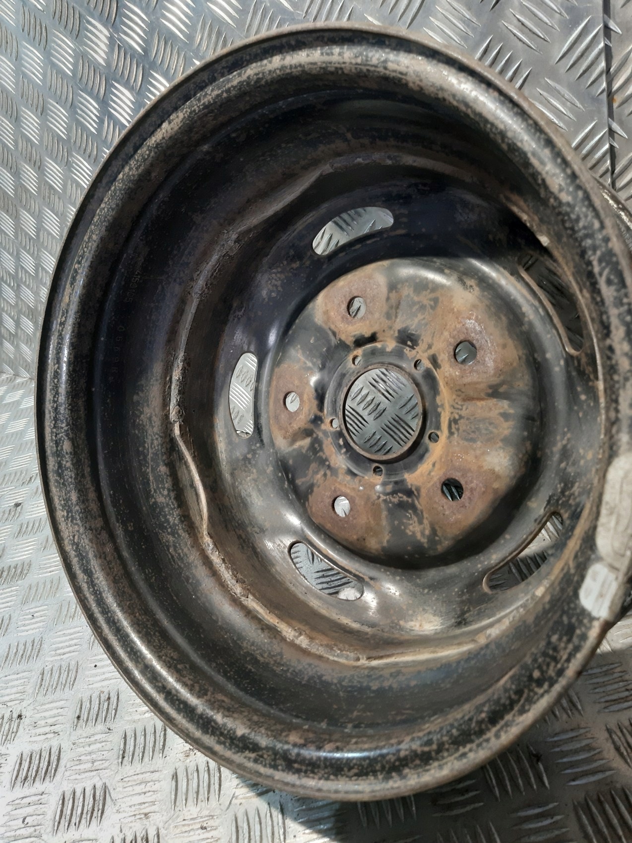 disk oceľový 1x FORD 2150829 5x160 5,5J ET60 R15
