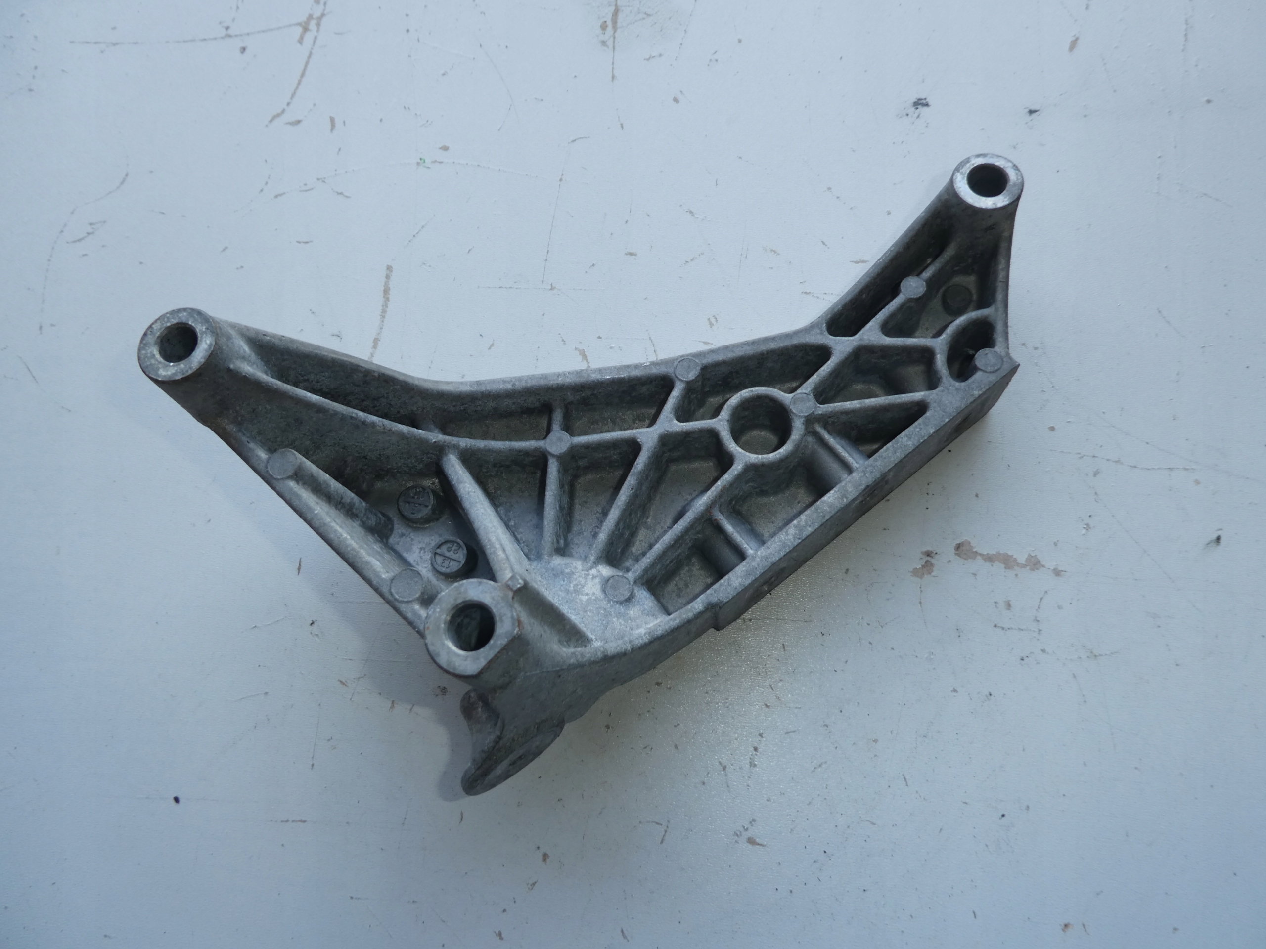VW T5 LIFT holder engine mount 03L199207B