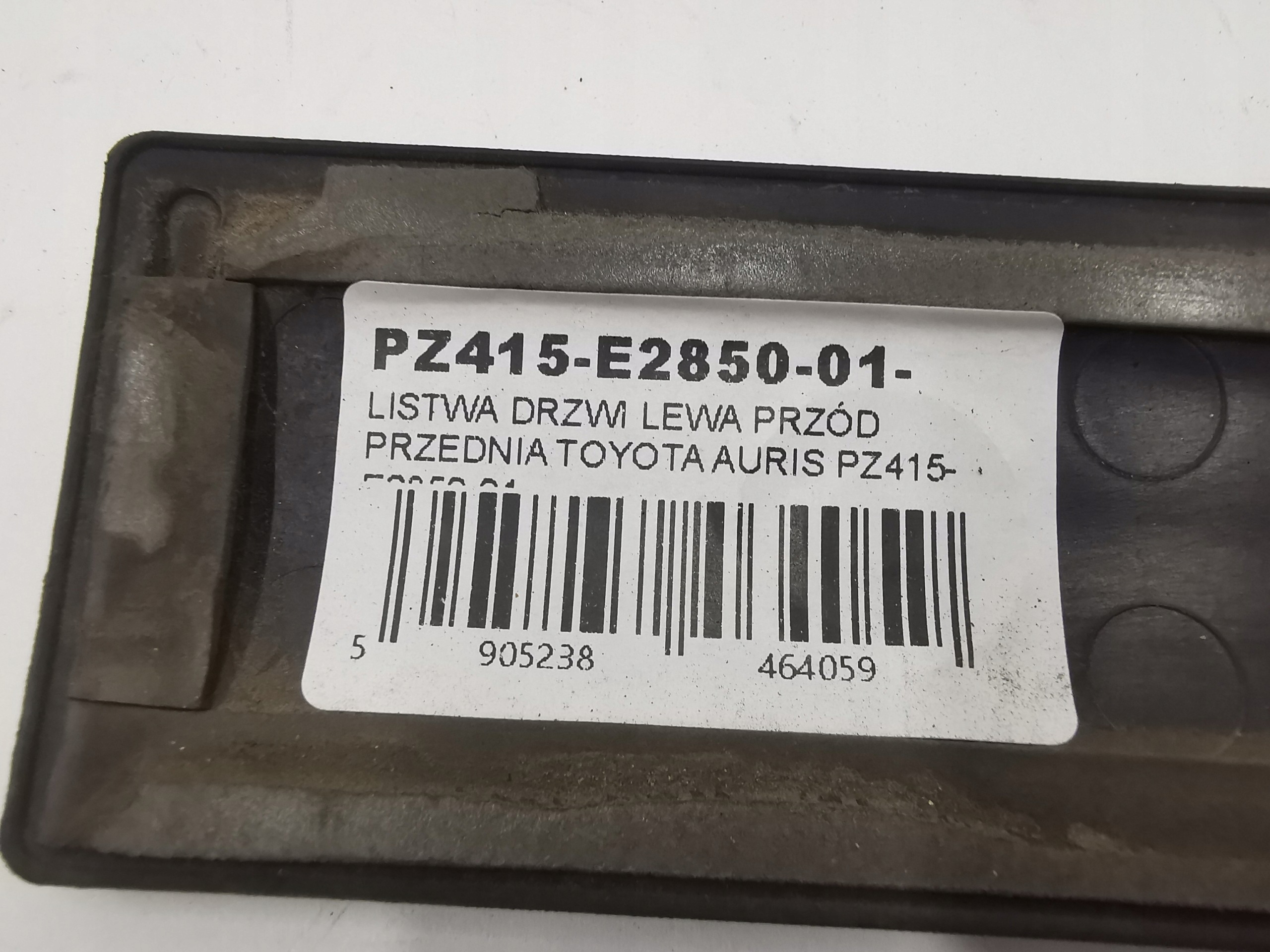 moulding door left front front TOYOTA AURIS PZ415-E2850-01