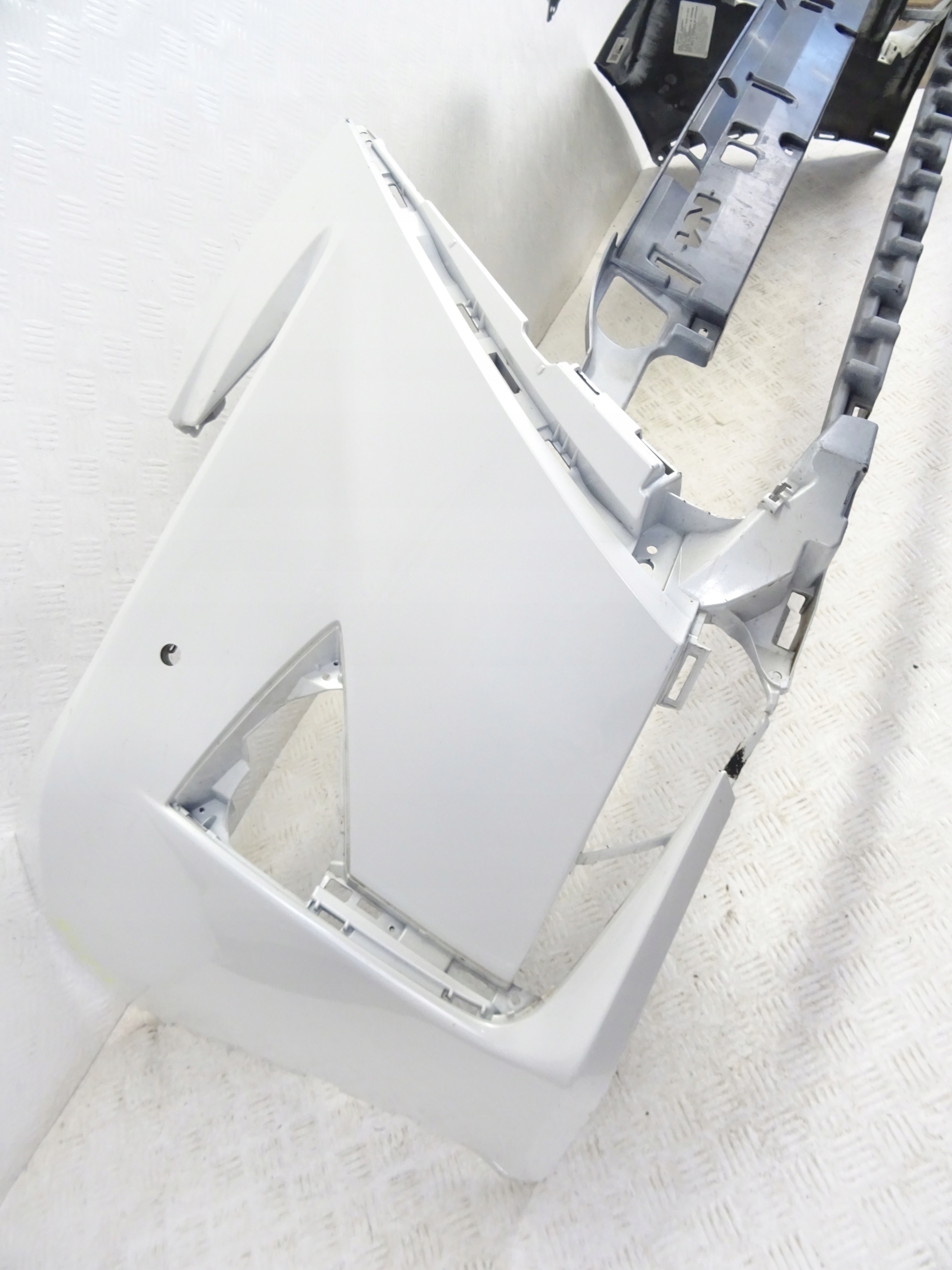 Lexus RX450H RX IV 4 15- bumper front