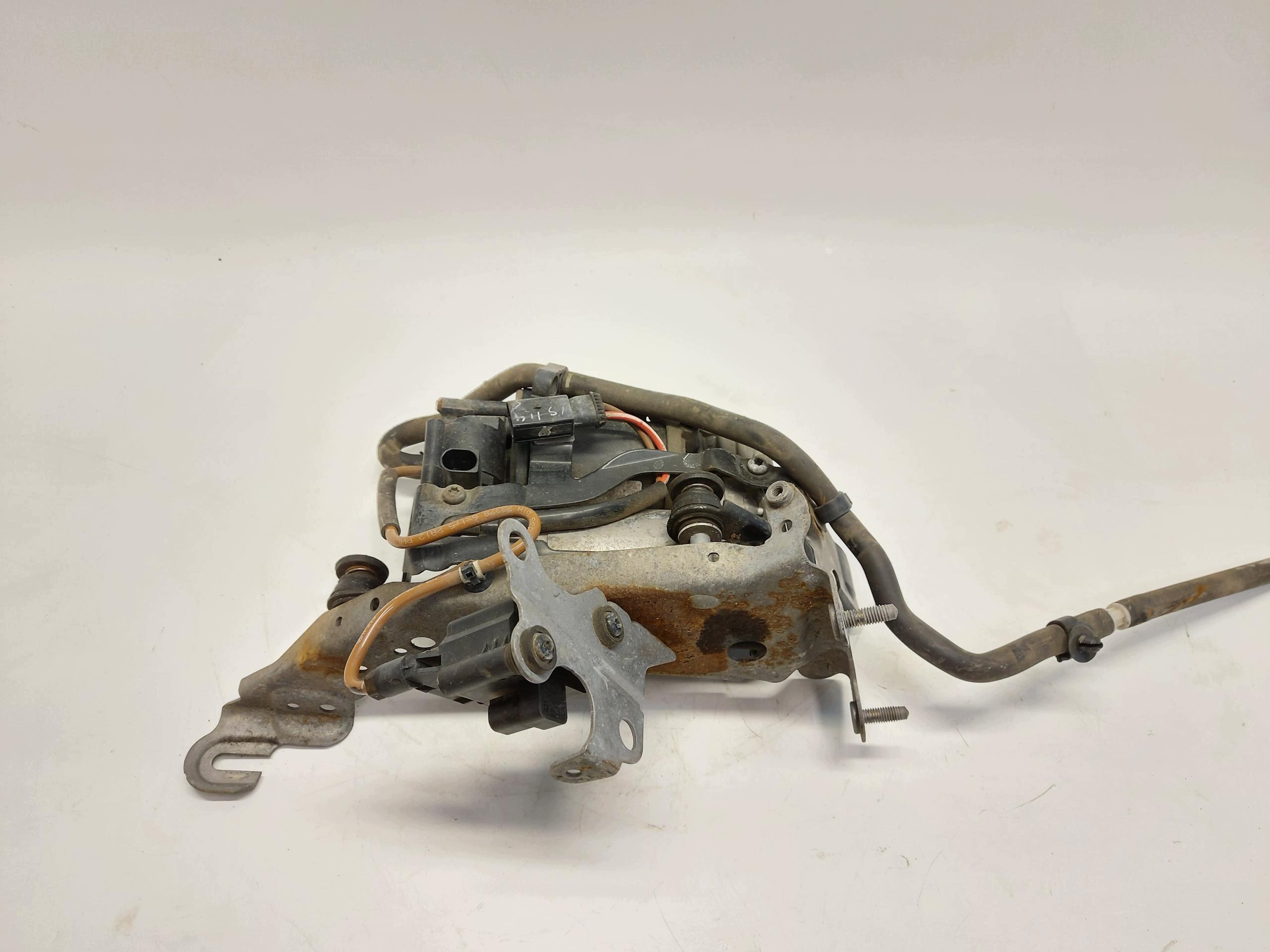 MERCEDES W213 E300de luftfederung kompressor pneumatycznego A2133200004