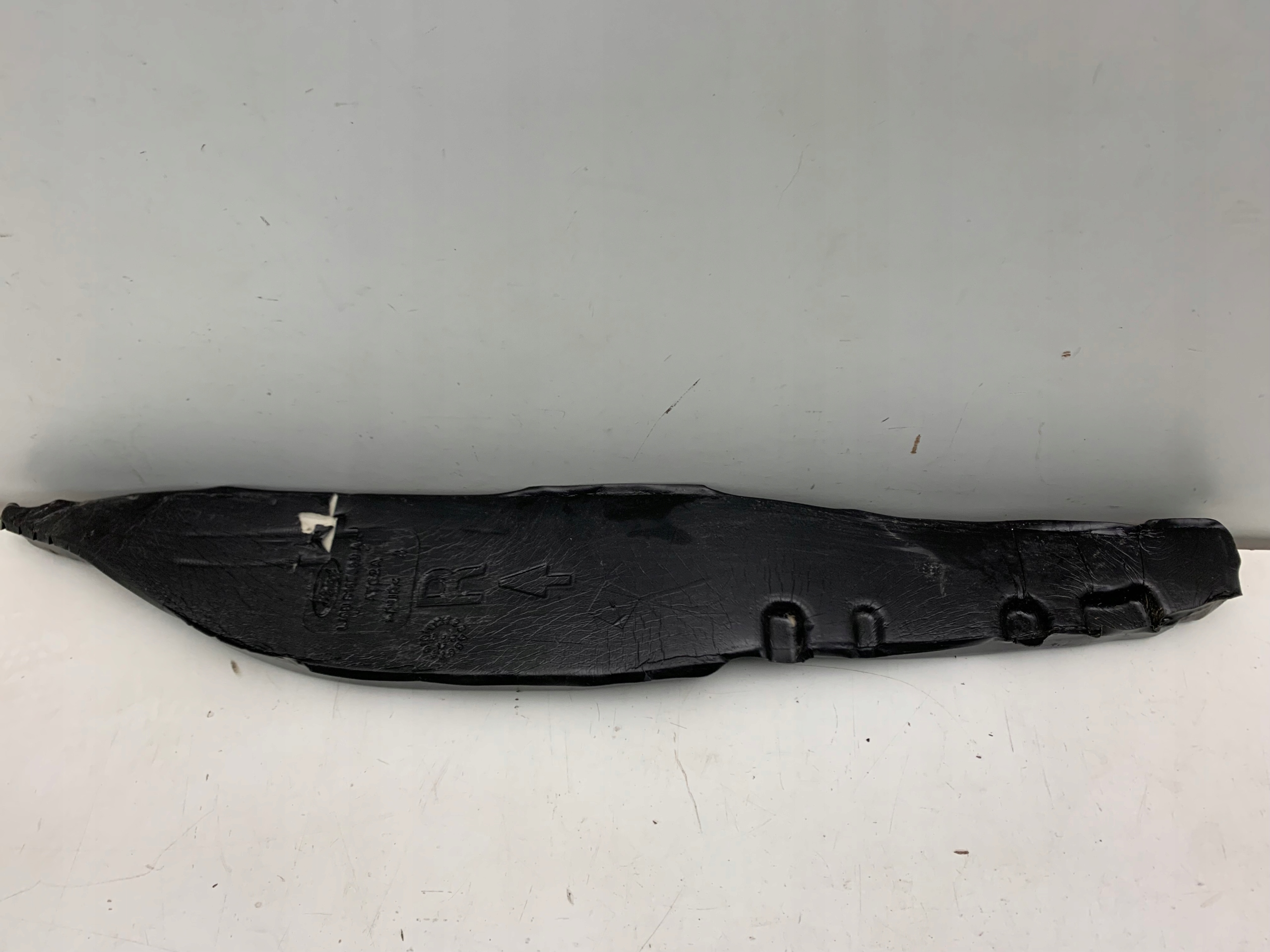 FORD KUGA MK3 WYGLUSZENIE BLOTNIKA PRAWE PIANKA