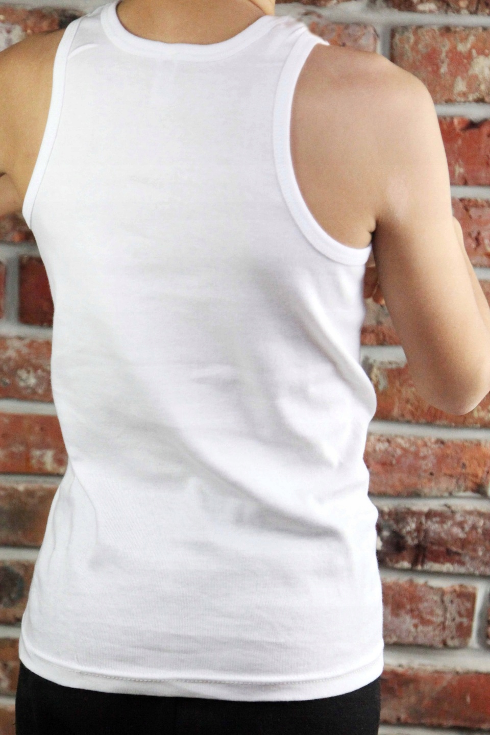 PODKOSZULKA KOSZULKA NA RAMIĄCZKACH 134-140 Rękaw bez rękawów