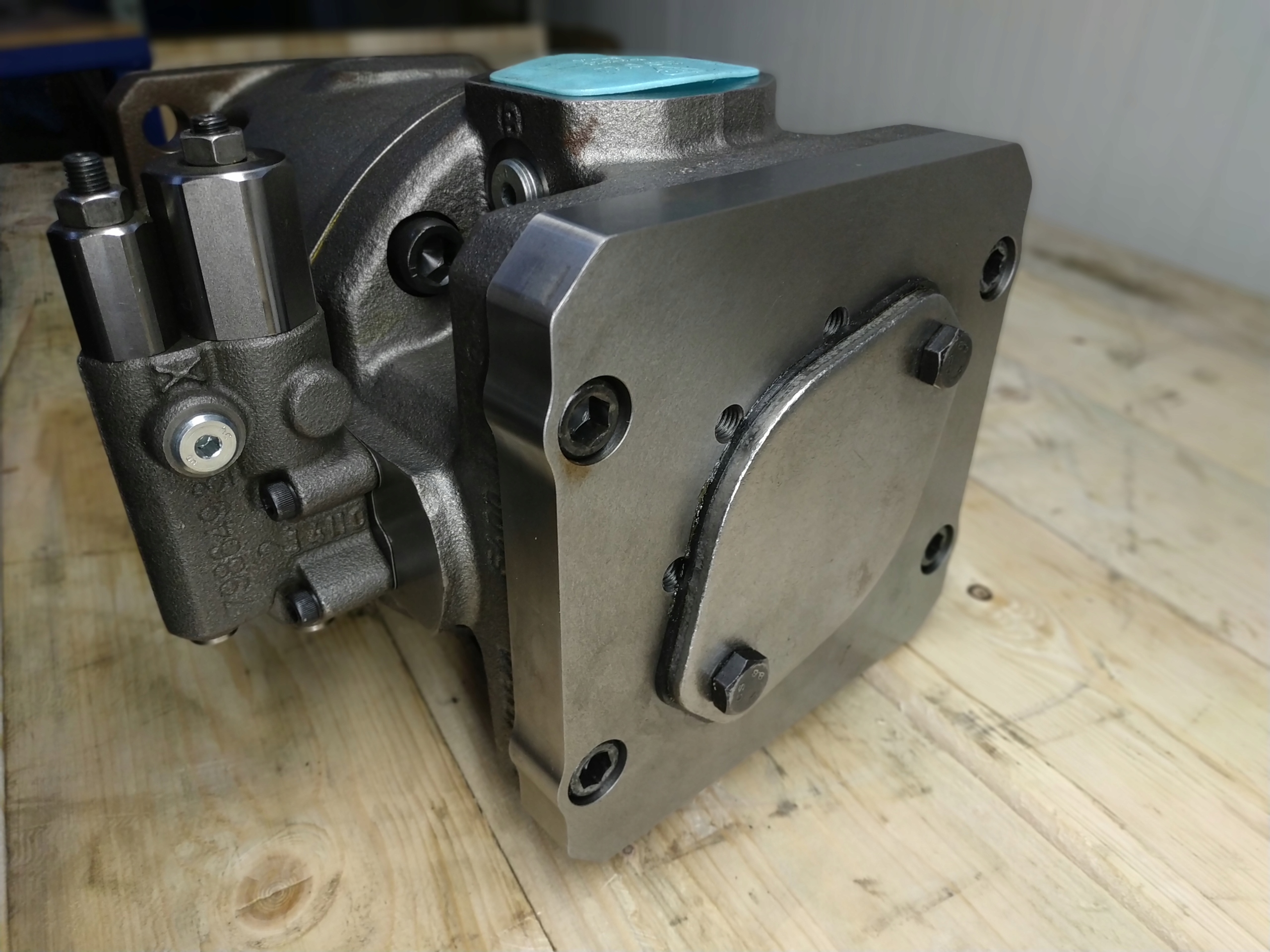 Pompa Bosch Rexroth A10VO71DRG/32R-VPB22U01 Producent części Rexroth