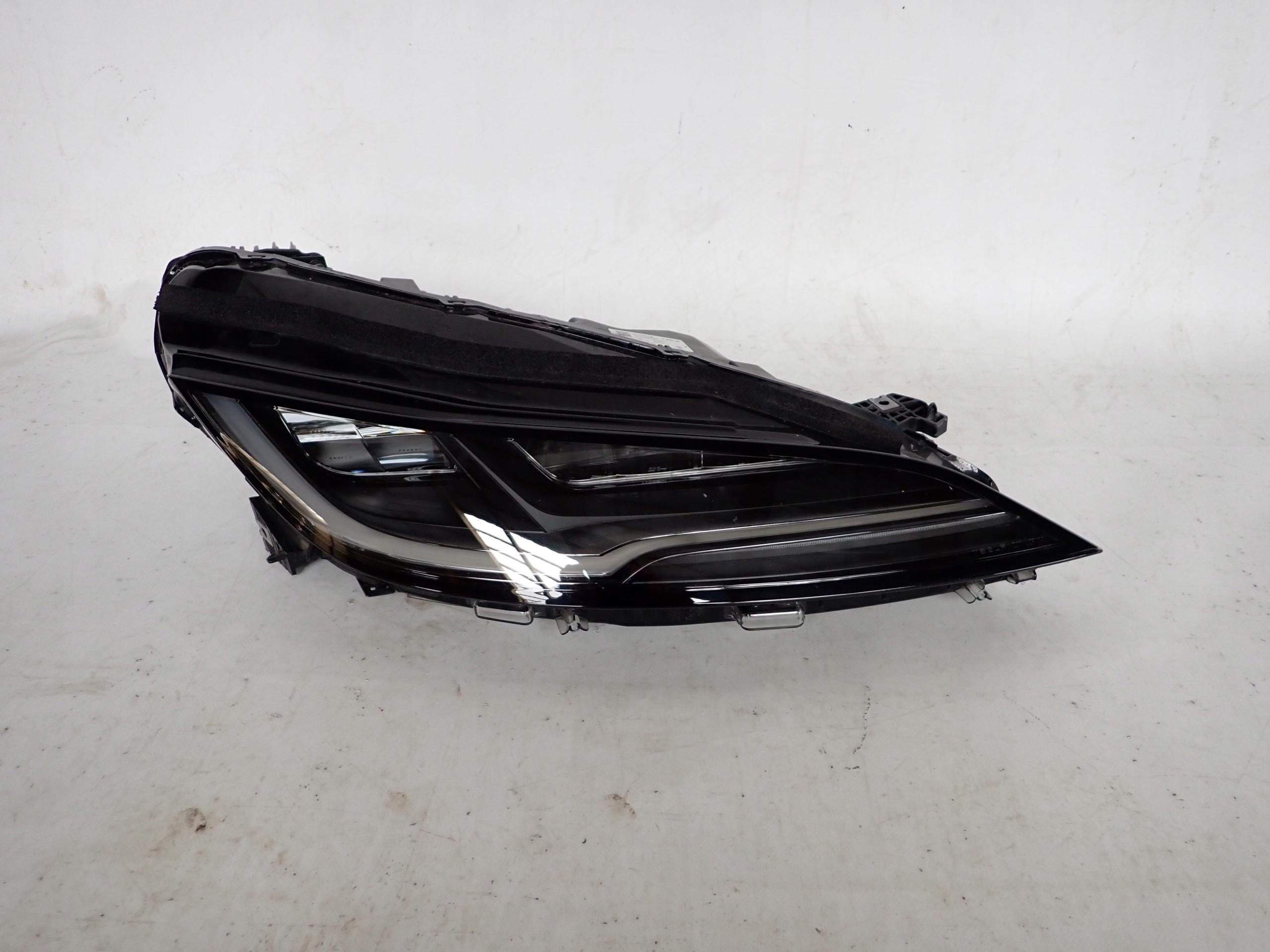 light right front front TESLA 3 LIFT HIGHLAND 2024 FULL LED