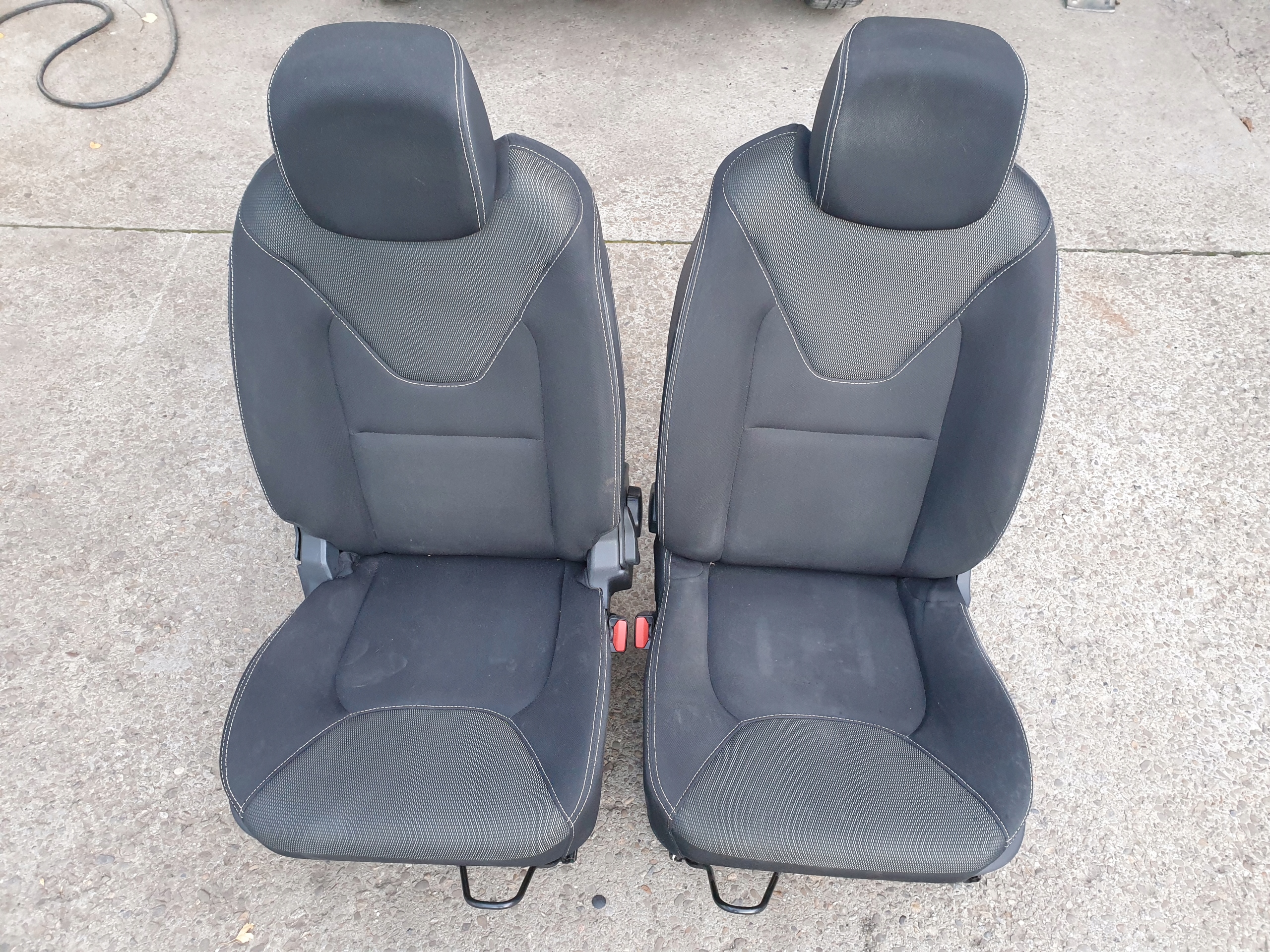 Sitze Gurten Schrauben RENAULT CLIO 4 IV 2013- KOMBI GORLICE
