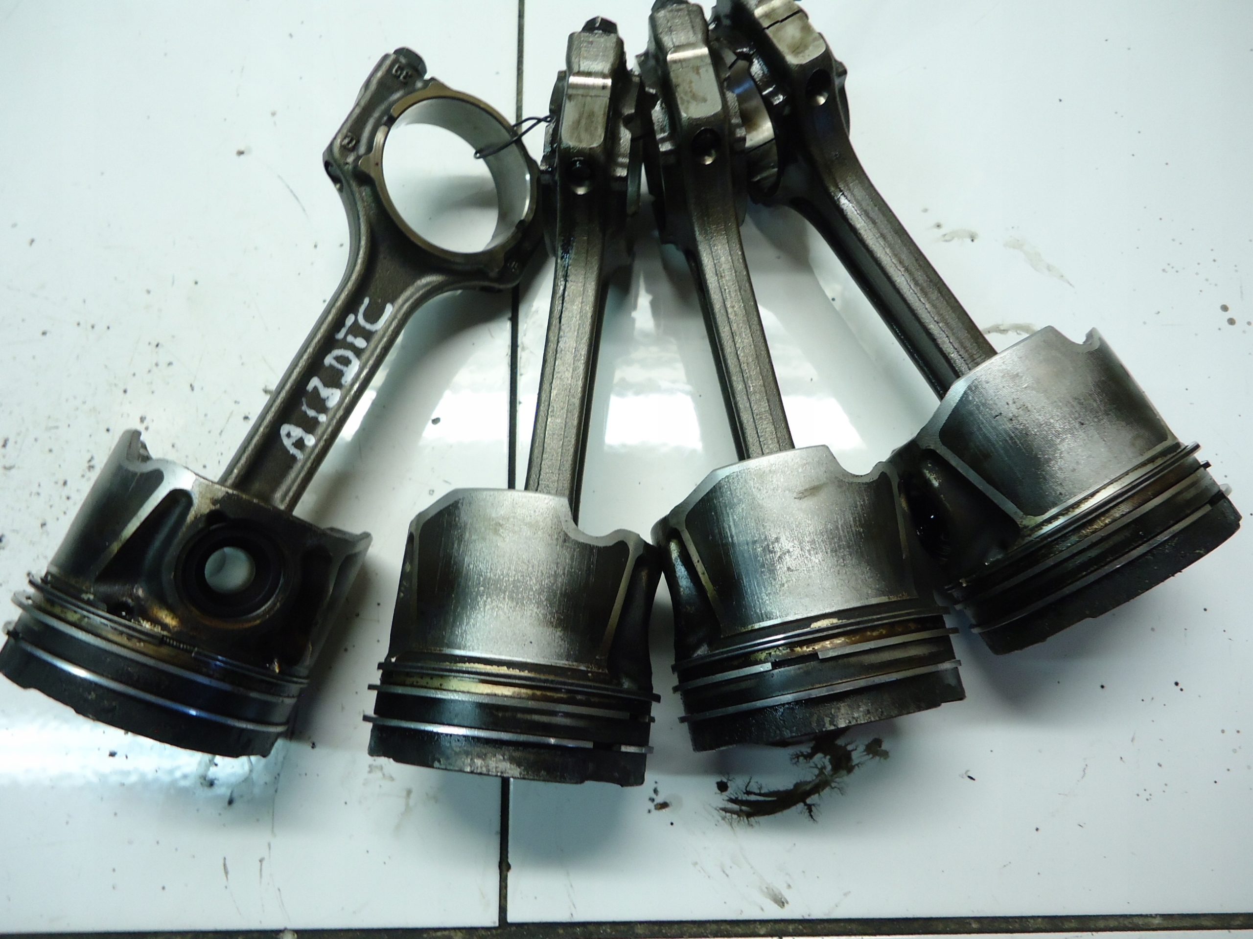 OPEL ASTRA III H CORSA D 1.3 CDTI A13DTC piston with connecting rod