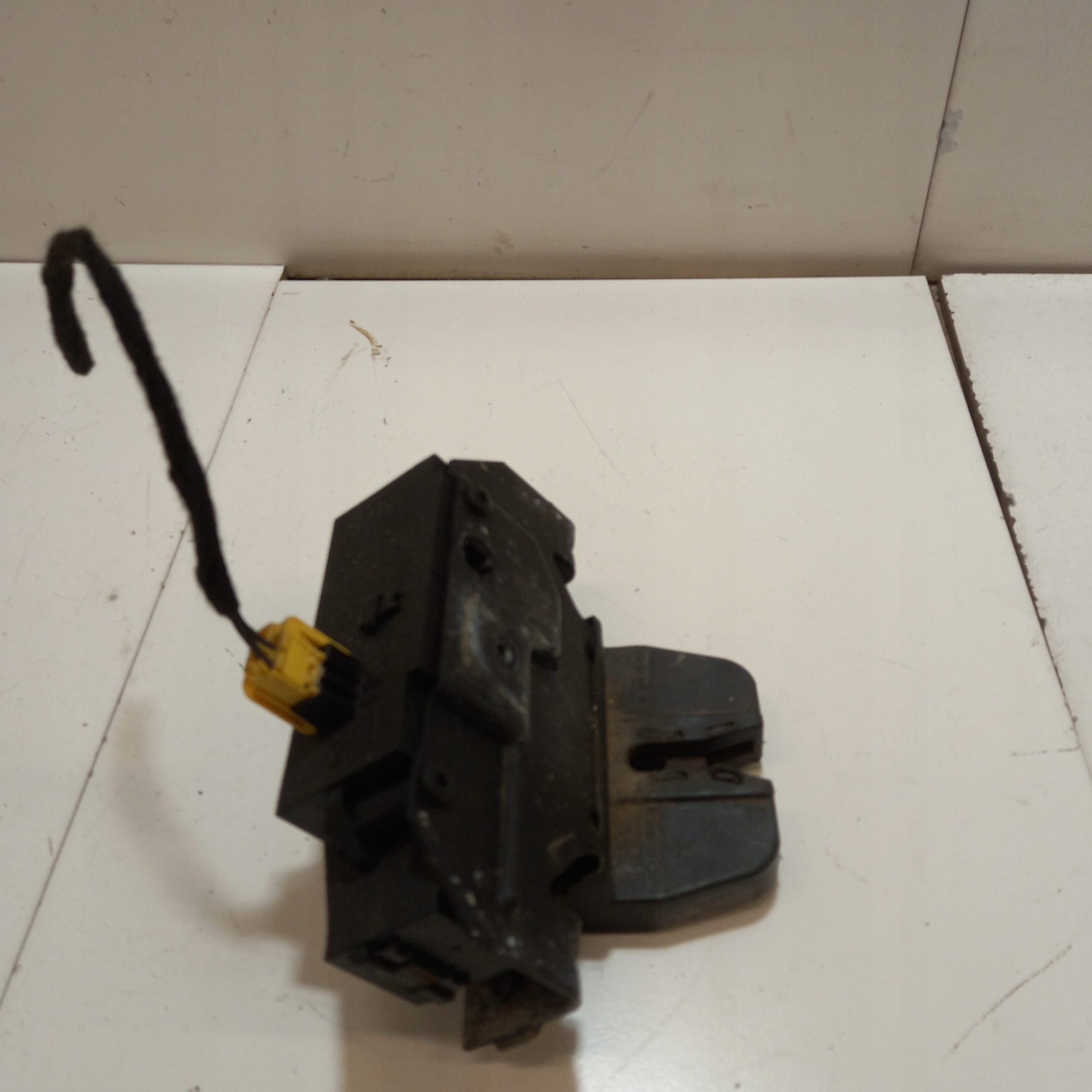 lock bonnet boot OPEL VECTRA C 495072894