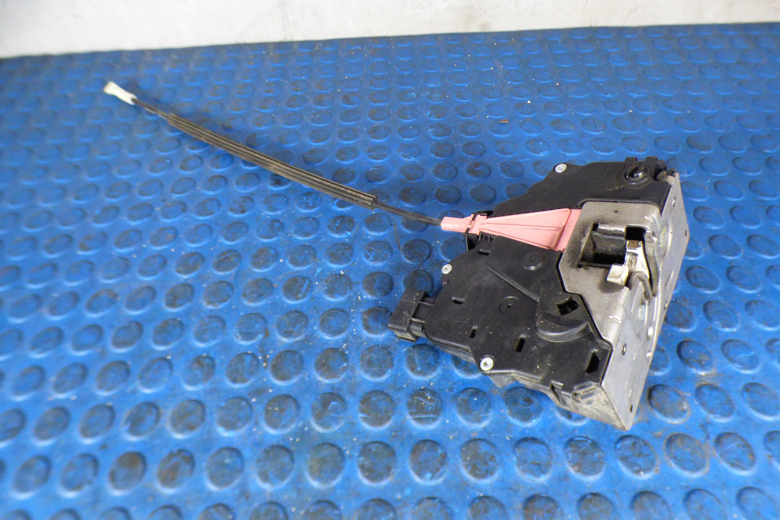 lock door left rear part 6-pin 13431842 OPEL Corsa E 5D