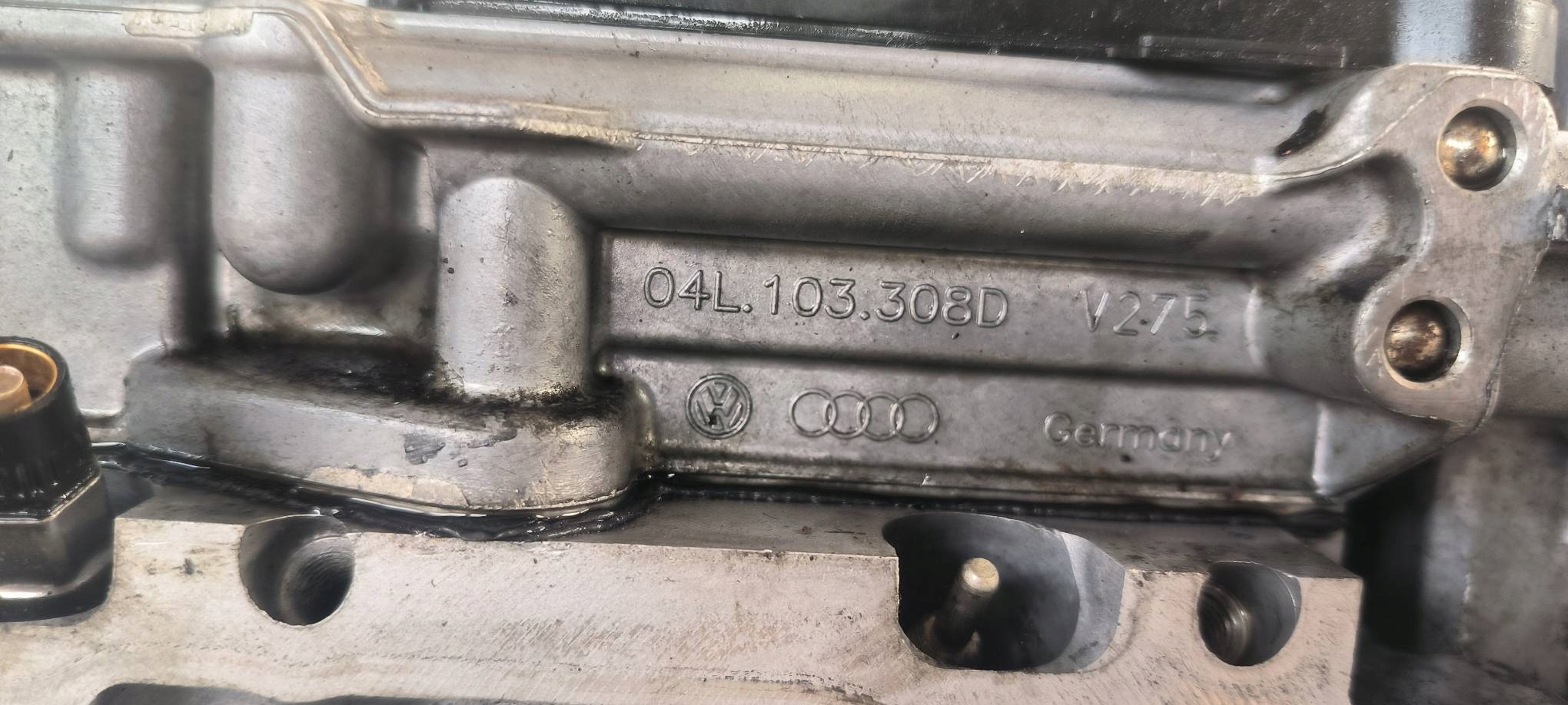 engine pillar CRLB CRL 2.0 TDI VOLKSWAGEN PASSAT B8