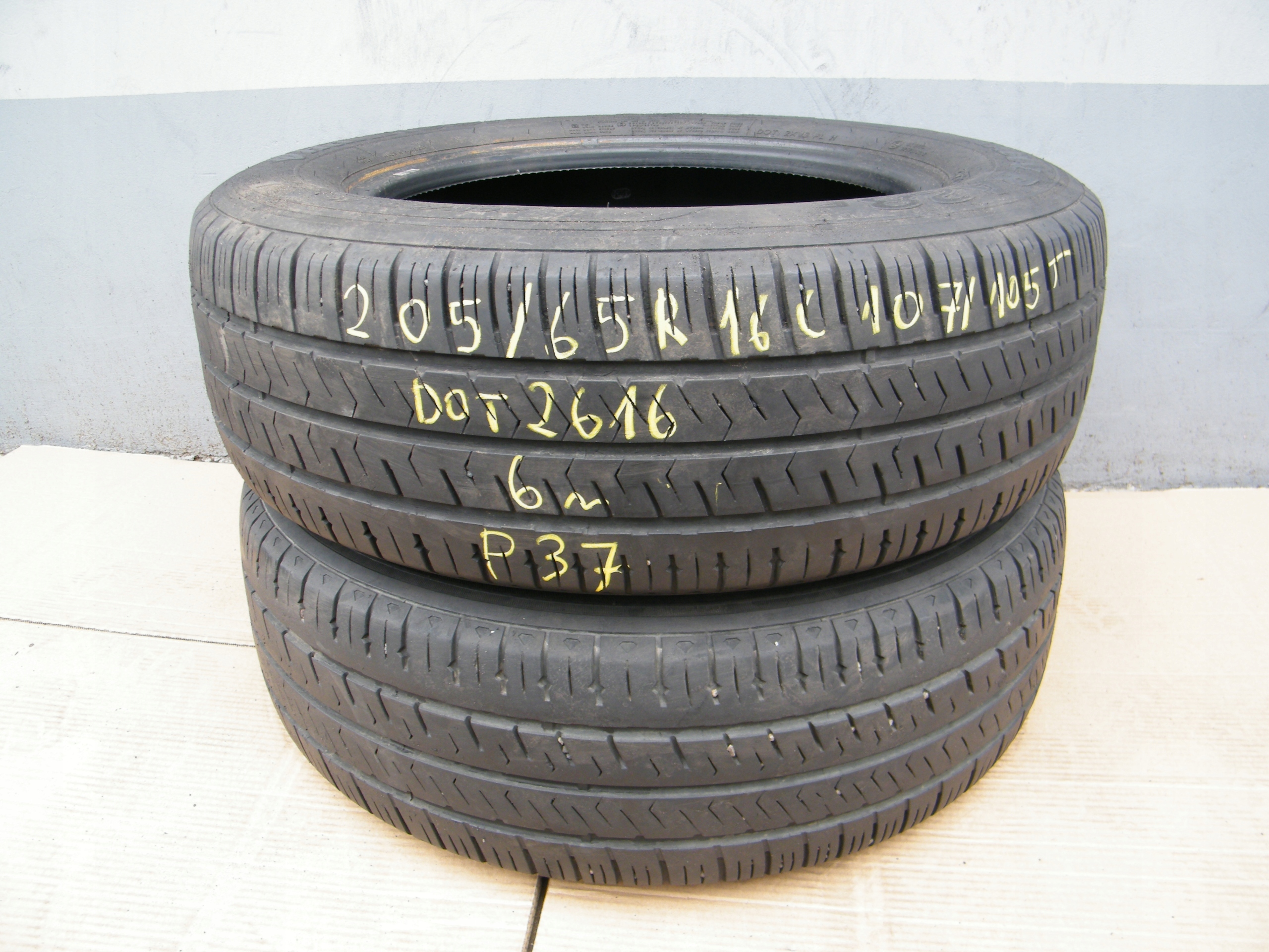 P37] 2XL 205/65R16C 107 / 105T Hankook RADIAL RA28 +