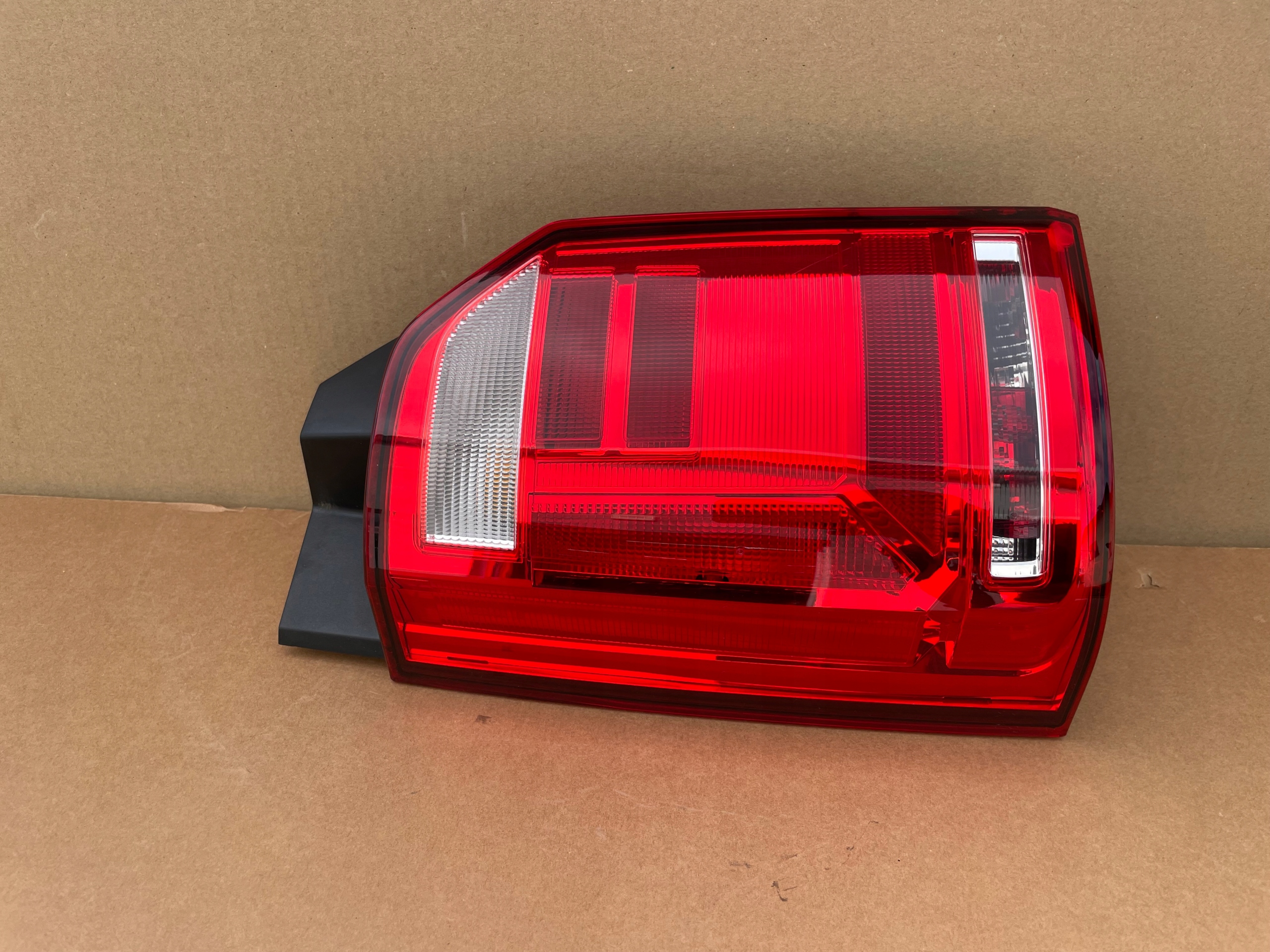 light rear part left VW T6 MULTIVAN original 7E0945095AD left as new