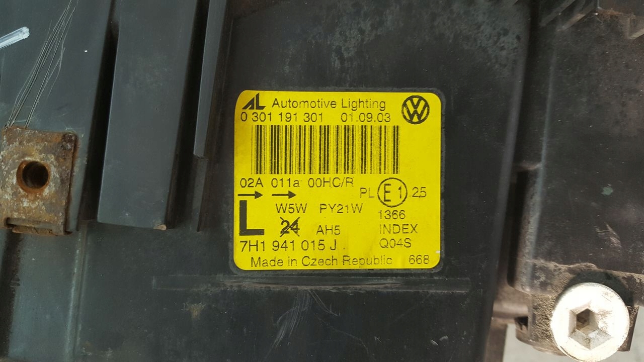 light front front left VW T5