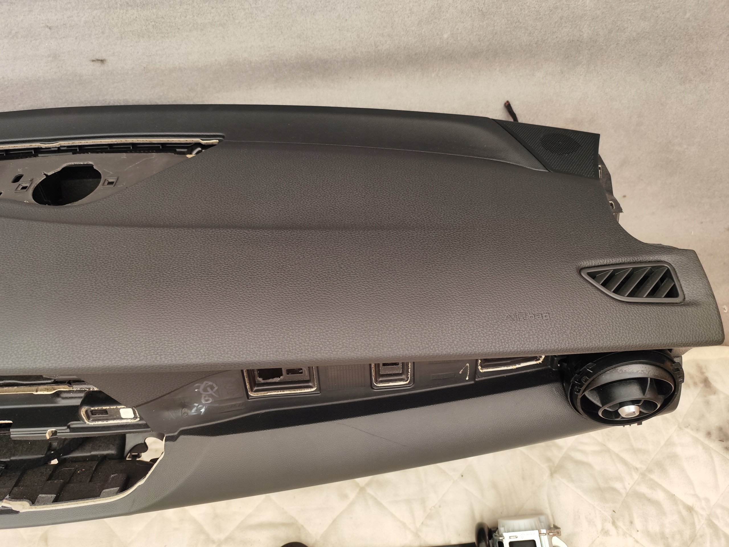 ALFA ROMEO STELVIO console airbag tension belts