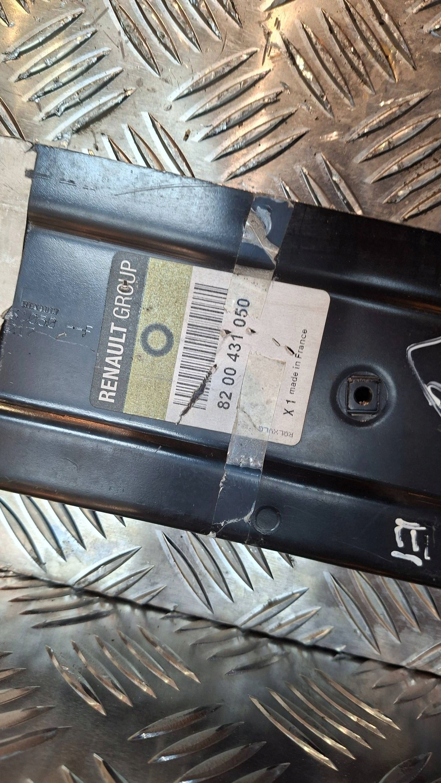 radiator stiffener front 8200431050 RENAULT KANGOO III 2008