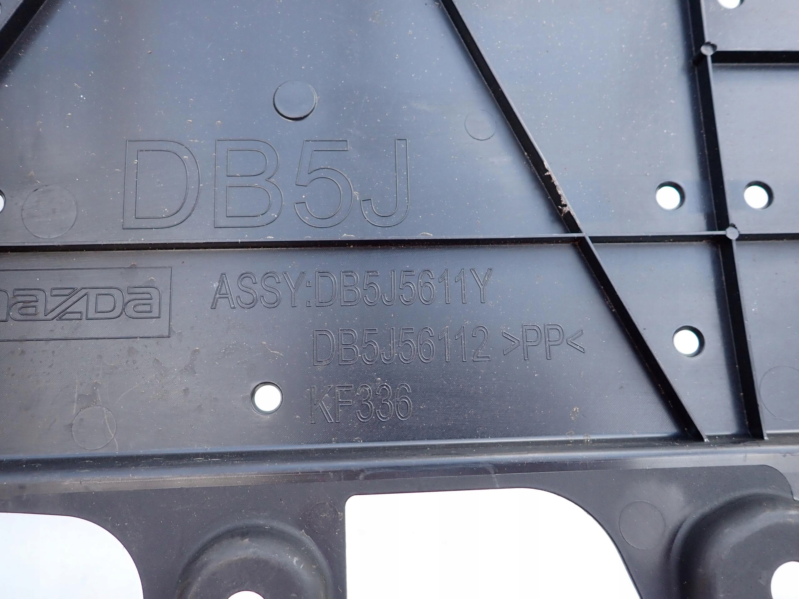 MAZDA 2 III 14-19 Blende Abdeckung abdeckung unter Stoßstange