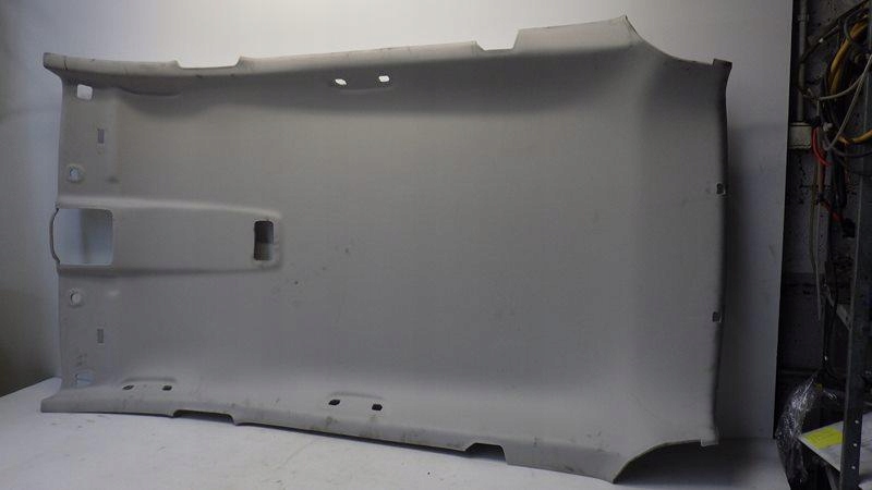 PODSUFITKA RENAULT MEGANE IV KOMBI 264309166R 241605669R 283908678R Producent części Renault OE