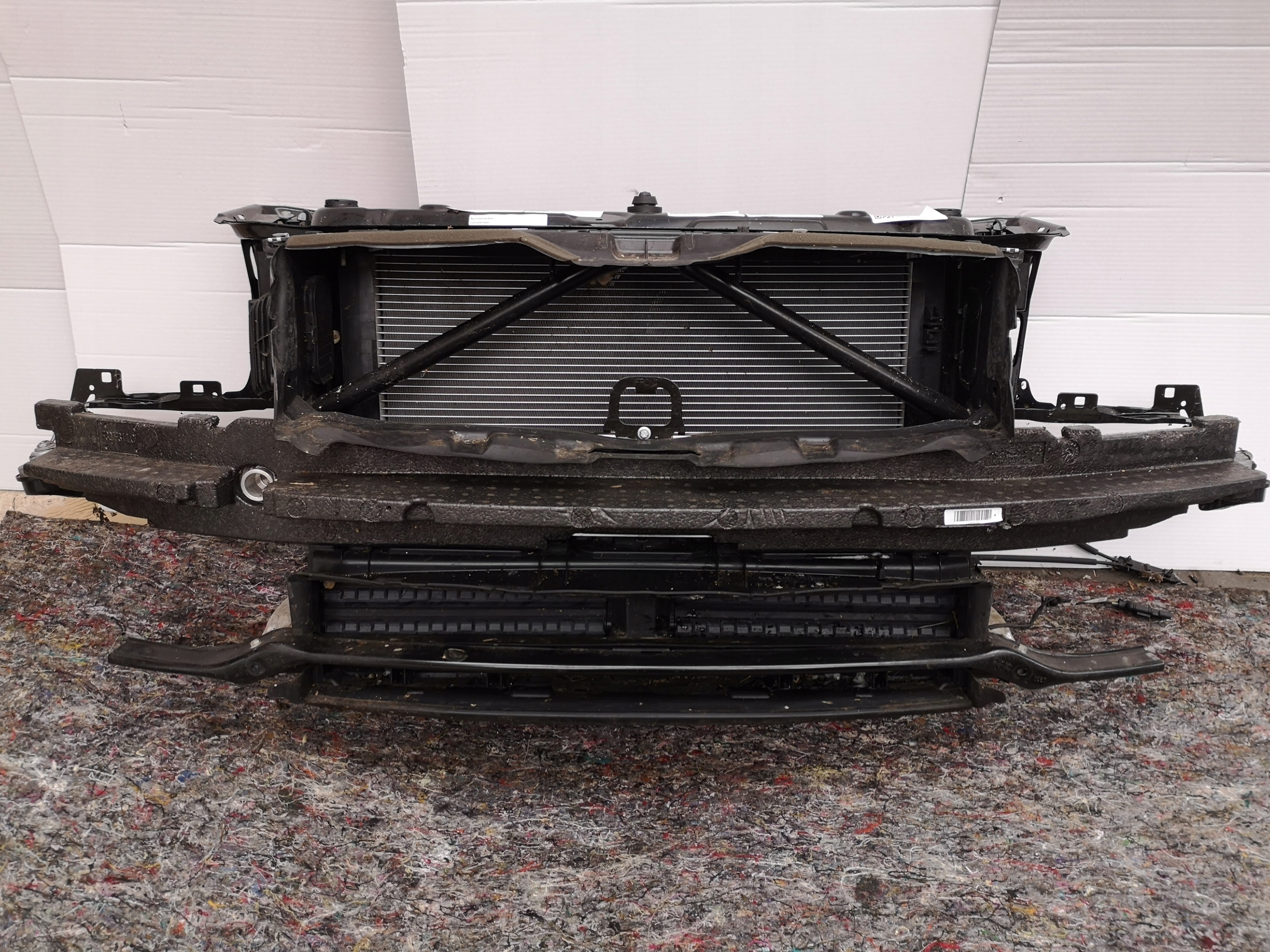 PAS PRZÓD CHŁODNICE BMW F30 F31 320 LCI DIESEL