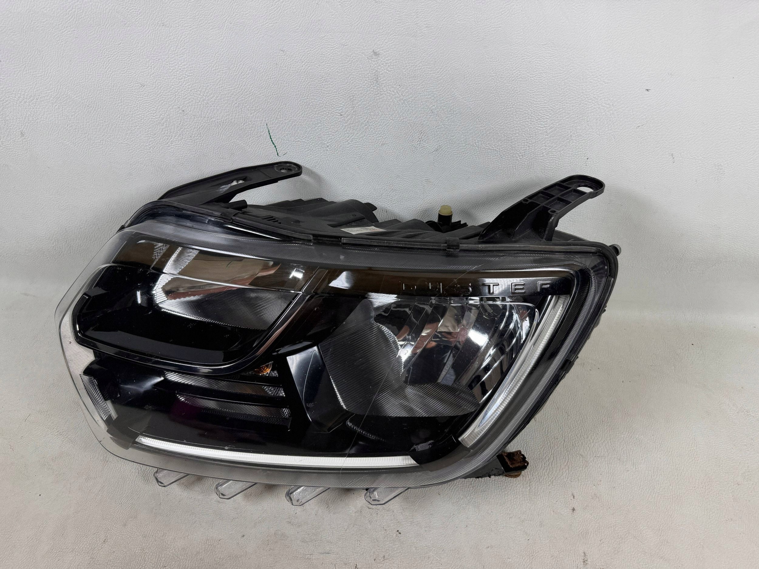 Dacia Duster 2 II 17- light left front front