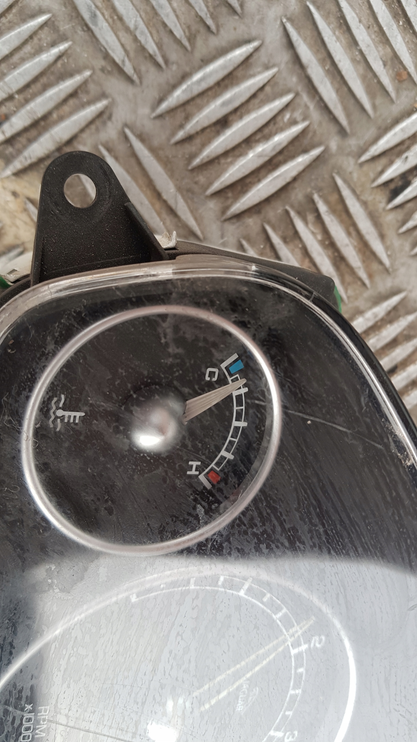 JAGUAR X-TYPE 2.2 D dials clock
