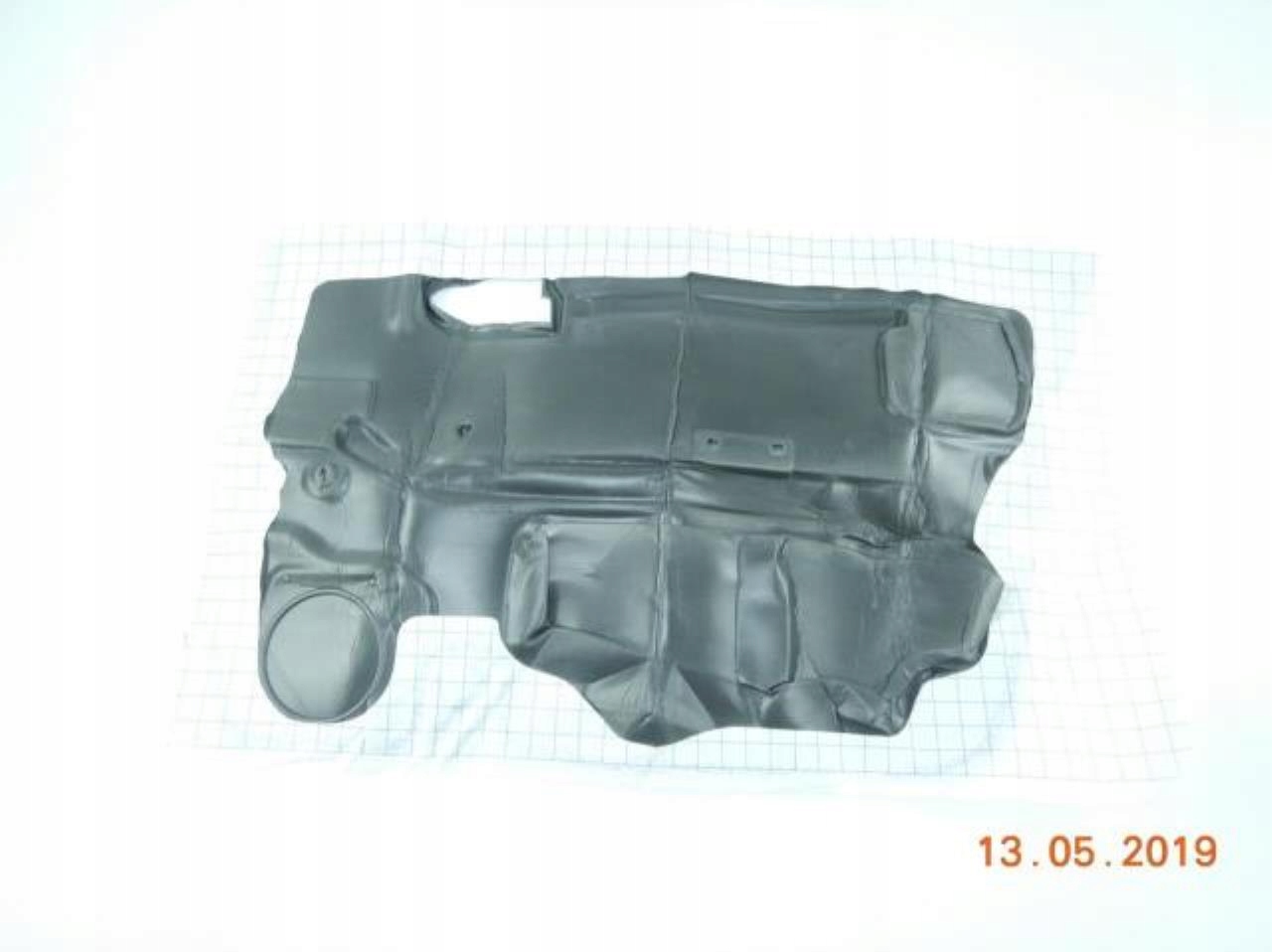 WYGŁUSZENIE DRZWI LEWY PRZÓD FORD FIESTA 95-02 Typ samochodu Samochody osobowe