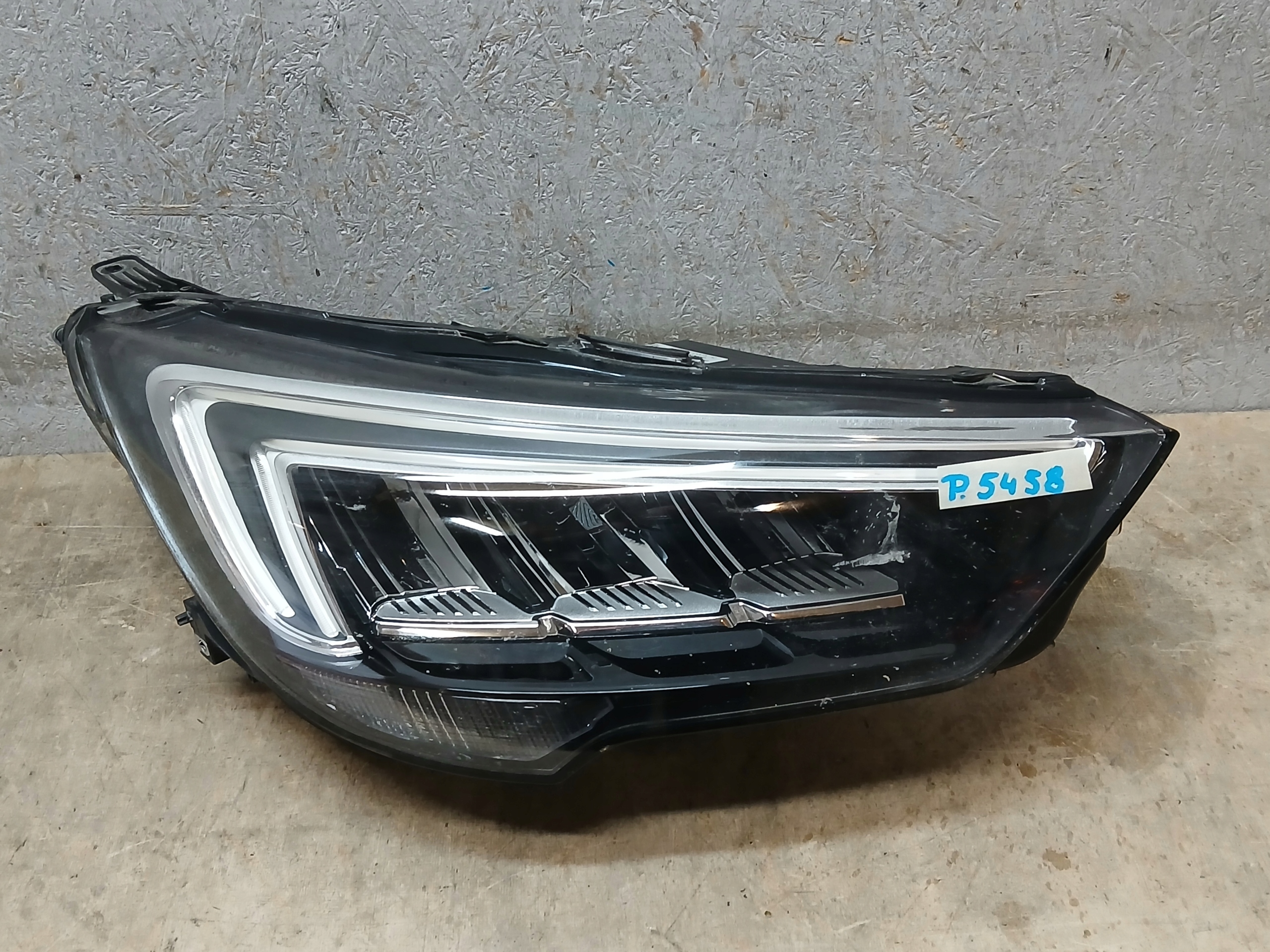 light front right OPEL CROSSLAND FULL LED LIFT 39153539
