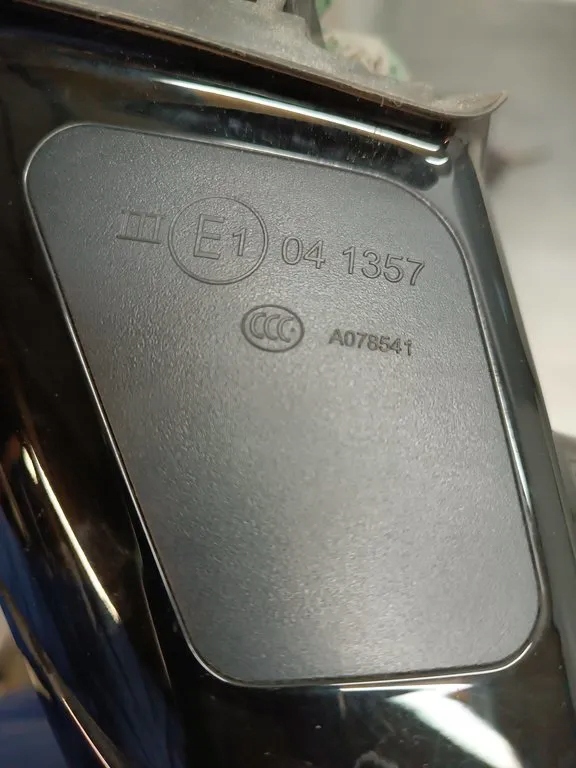 BMW 2 F45 LUSTERKO PRAWE KOL.475 Strona zabudowy prawa