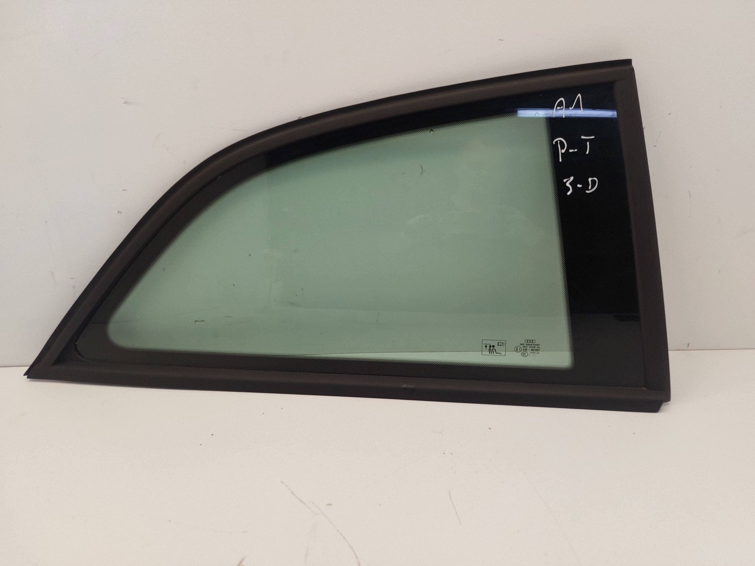 AUDI A1 8X 3D 11r window bodywork right rear part rear original