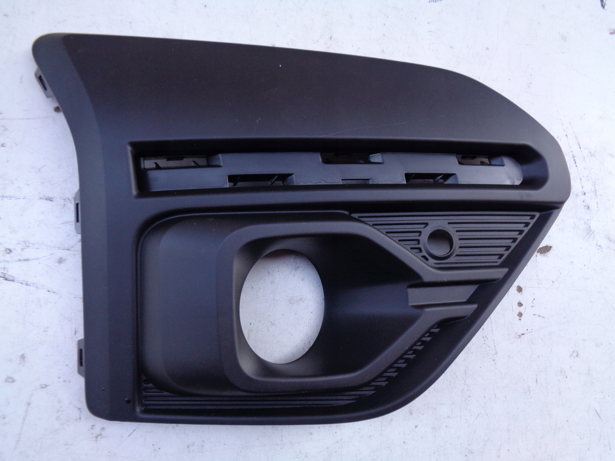 grid of a bumper right DACIA SANDERO III STEPWAY 20
