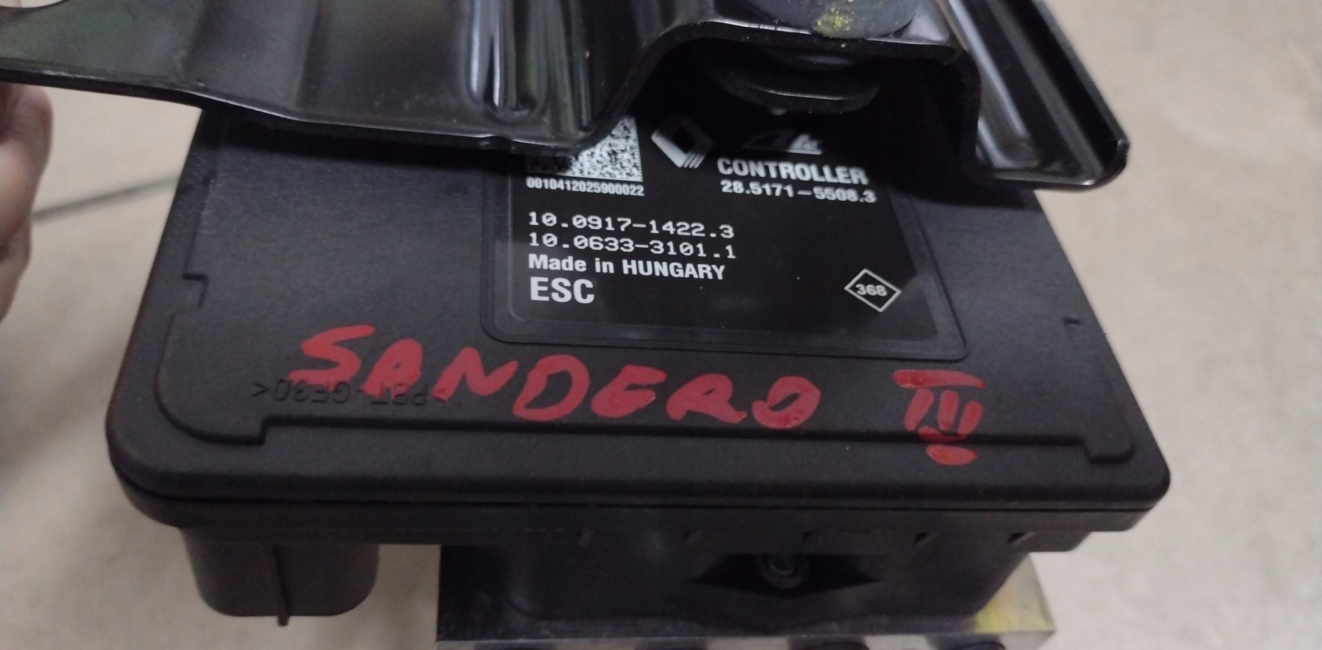 pump control unit ABS DACIA SANDERO III 476604105R