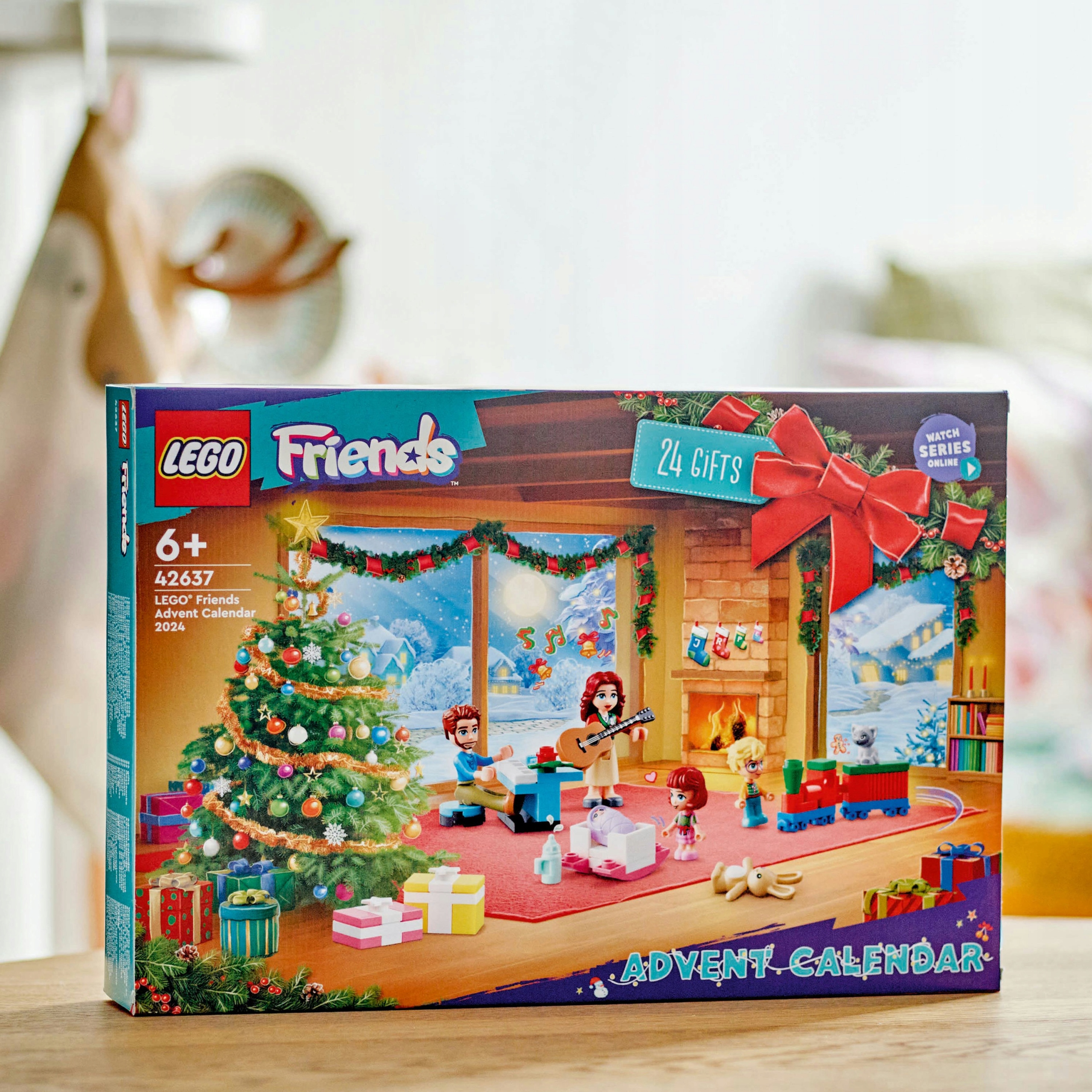 Адвент-календарь LEGO Friends 42637, 272 детали, 5 персонажей и праздничные модели, от 6 лет — фото 4