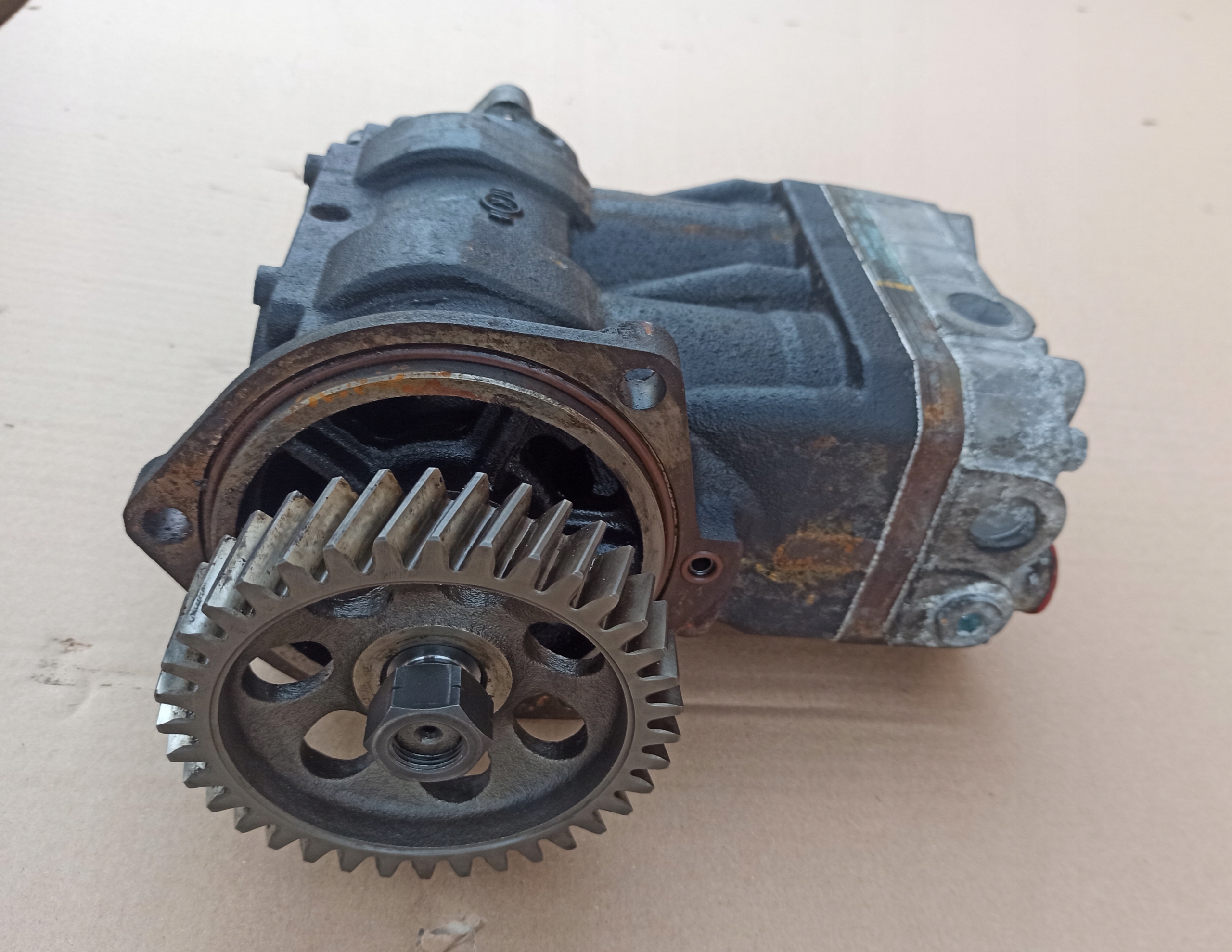 IVECO STRALIS SPRĘŻARKA POWIETRZA LK4936 K160498 Typ samochodu Samochody ciężarowe