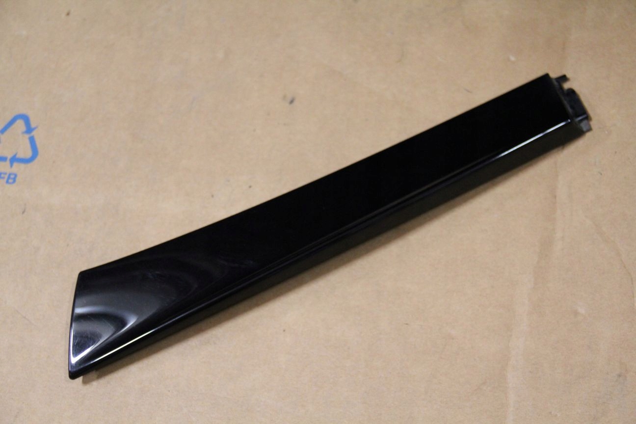 1K8805946G - ЭЛЕРОН БАГАЖНИКА ЛЕВЫЙ VW SCIROCCO 1K8805945G