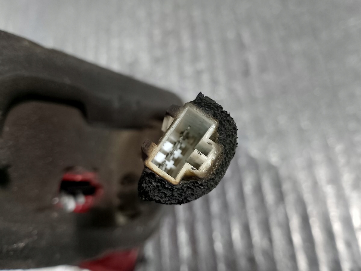 LAMPA TYLNA LEWA W KLAPE HYUNDAI TUCSON 92403-D7 92403-D3 Typ samochodu Samochody osobowe