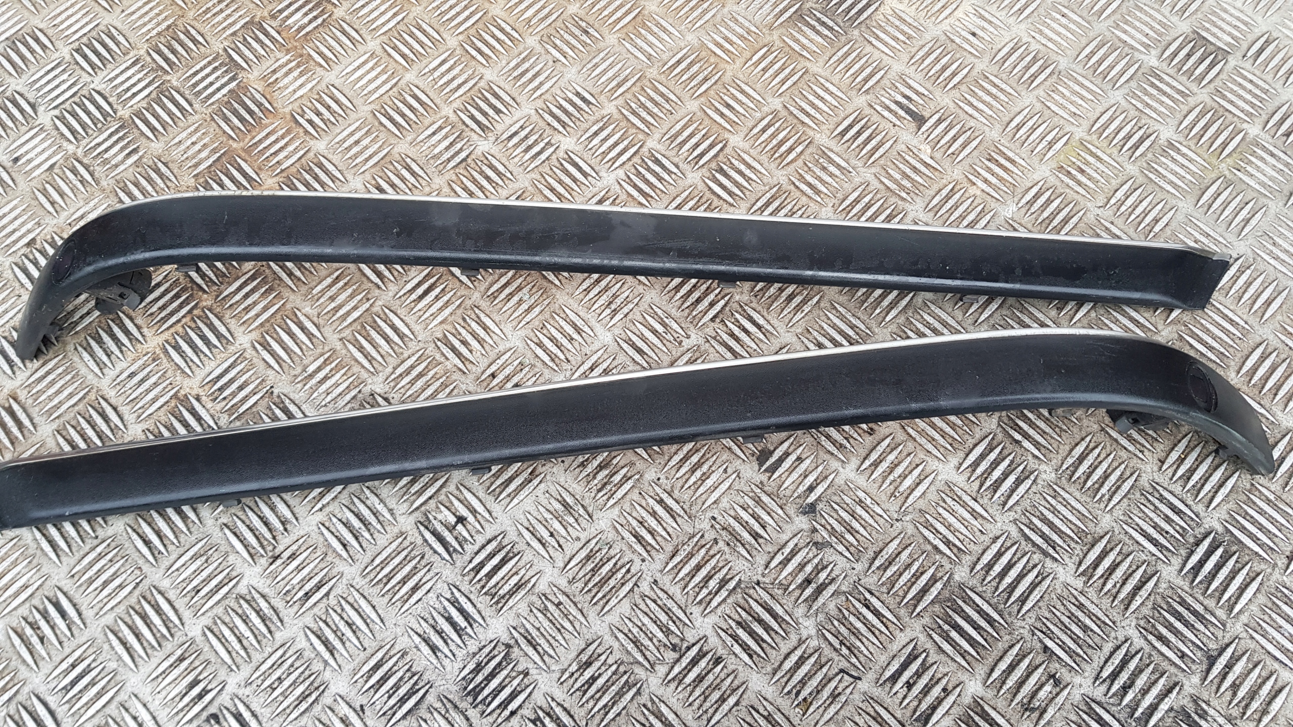 BMW E39 moulding of a bumper TOURING left right PDC