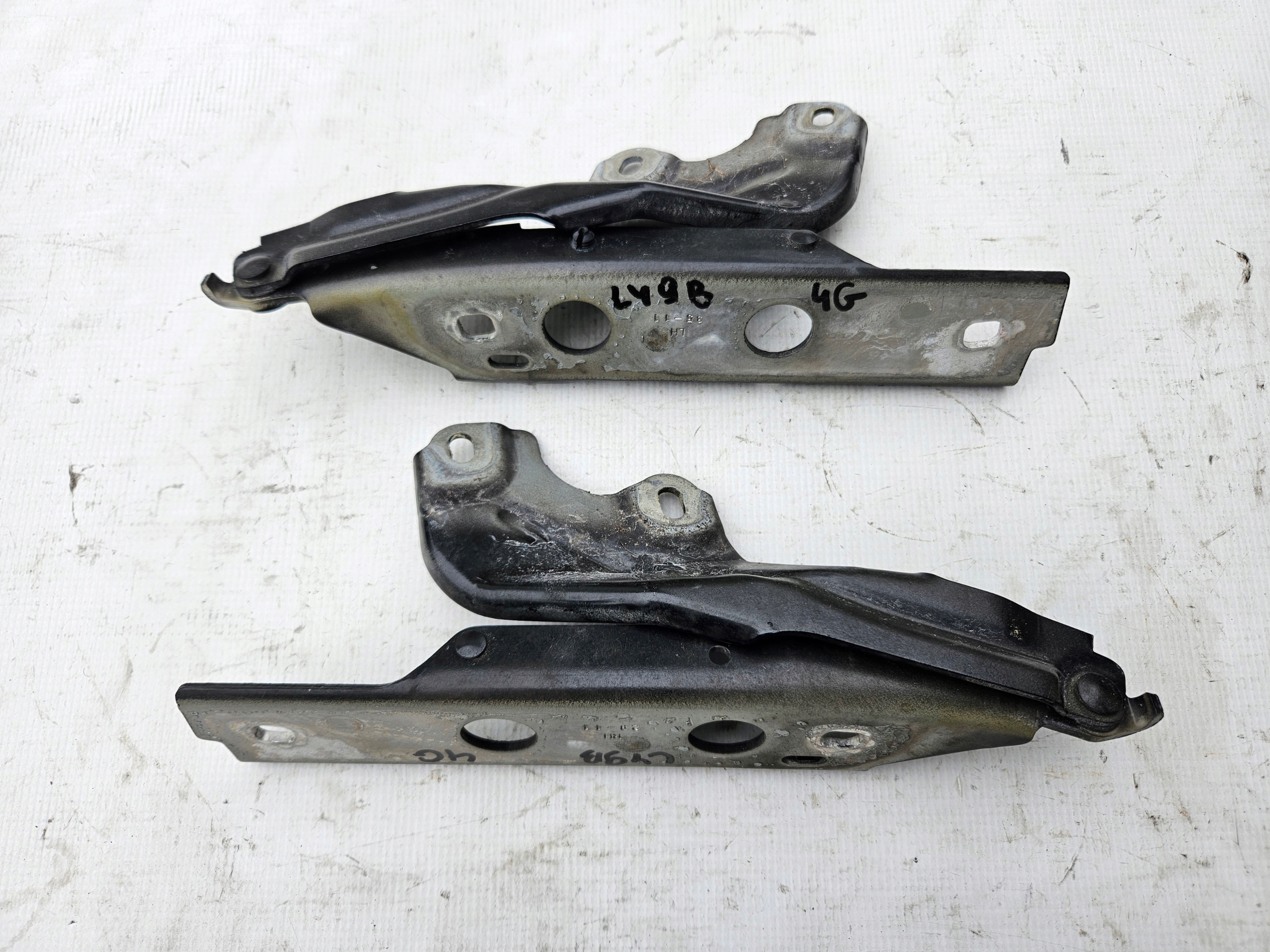 hinge bonnets left Audi A6 C7 A7 4G LY9B