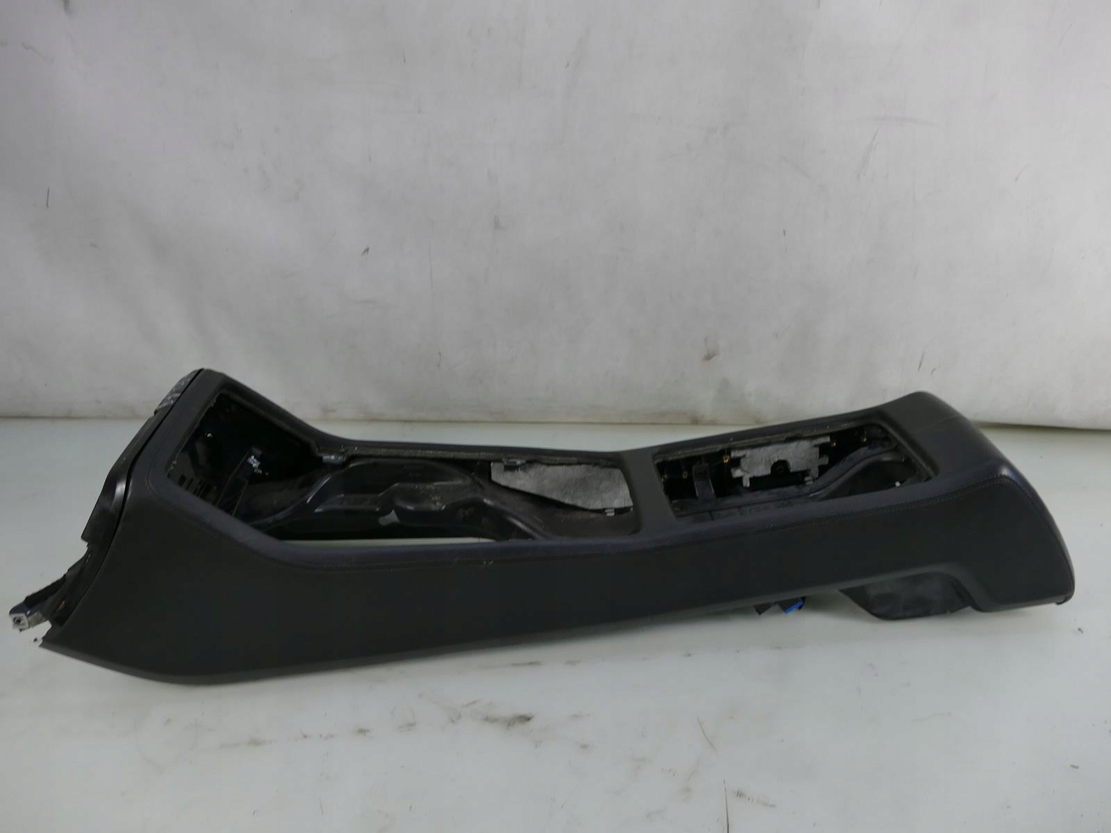 AUDI A8 D3 LIFT TUNEL central