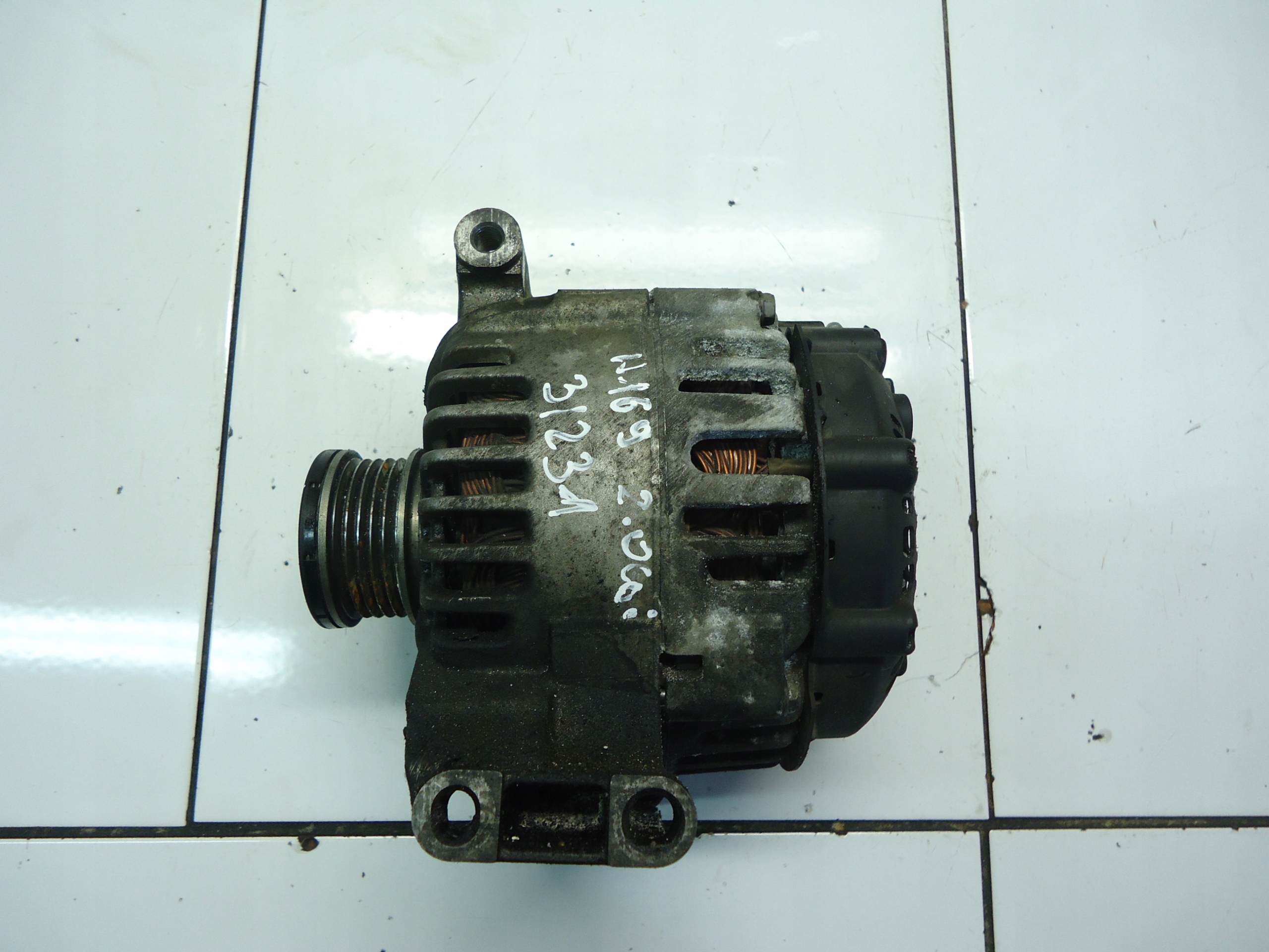 MERCEDES A W169 2.0CDI ALTERNATOR A6401540502