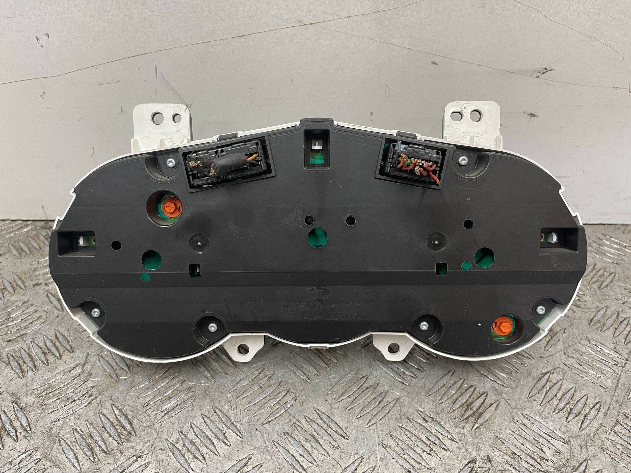 dials KIA VENGA 09- 1.4 94003-1P721