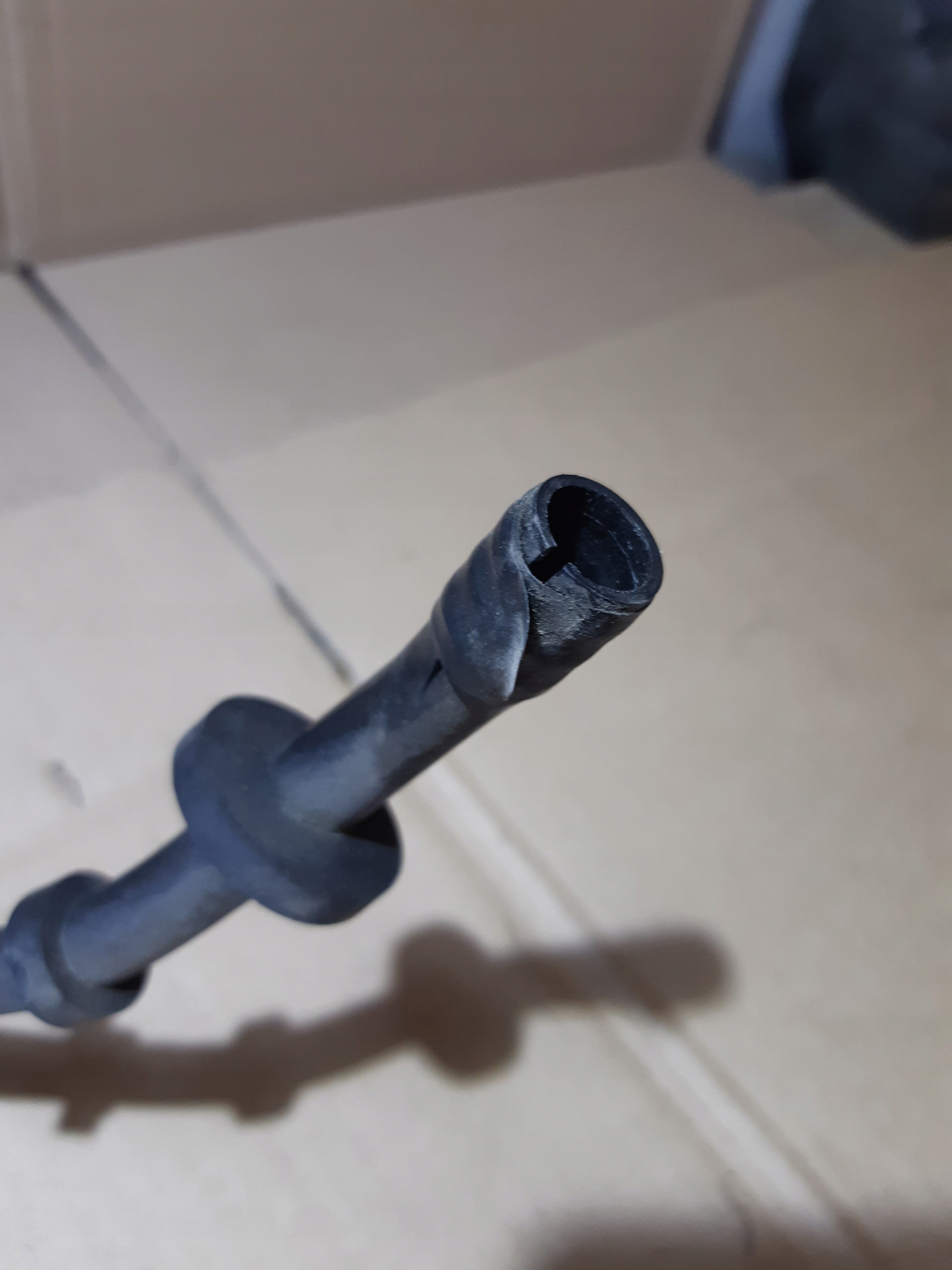 AUDI Q7 4L 4.2 FSI wiring pipe air 7L8129627A
