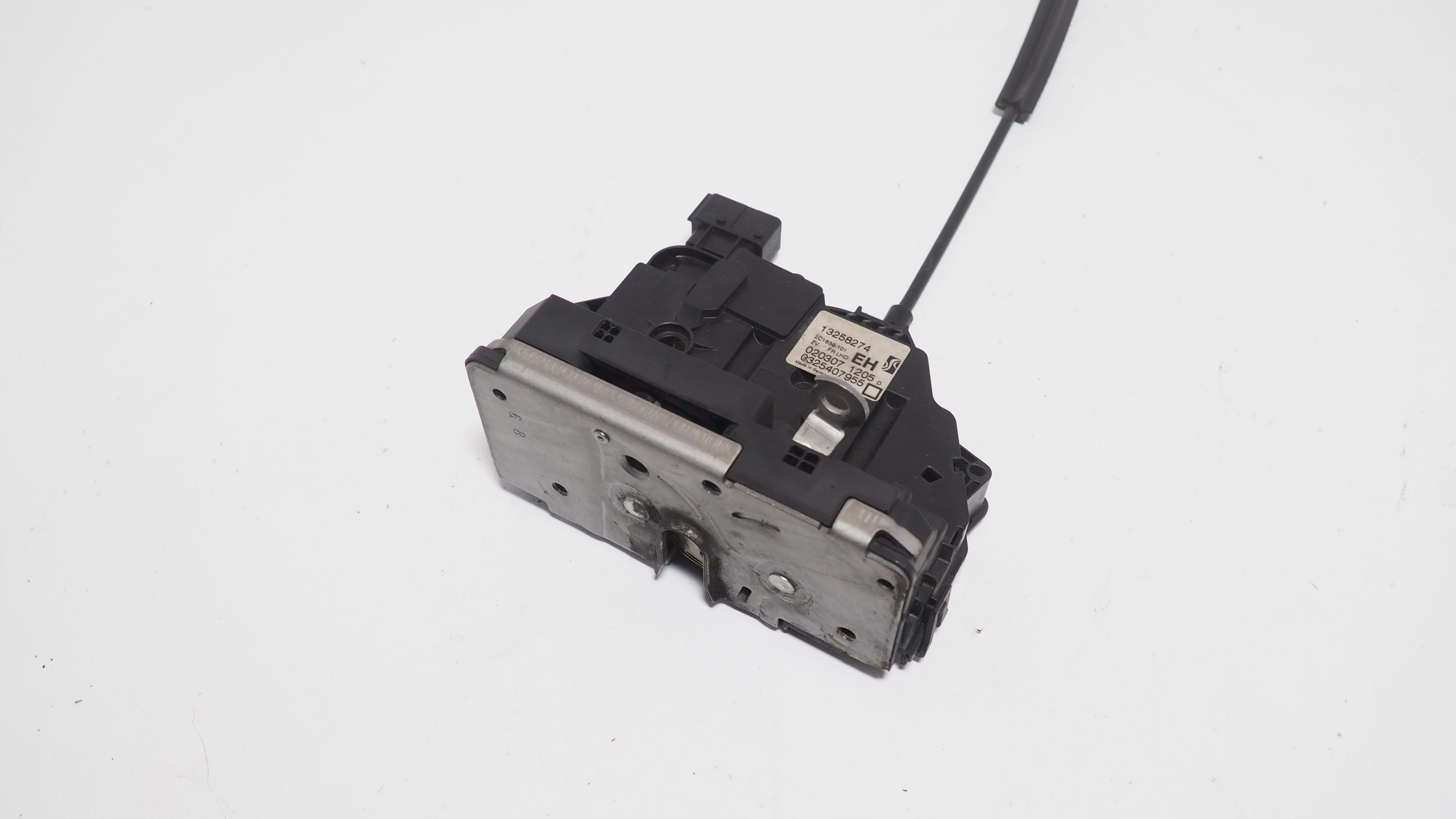 Opel Corsa D lock door right front 13258274