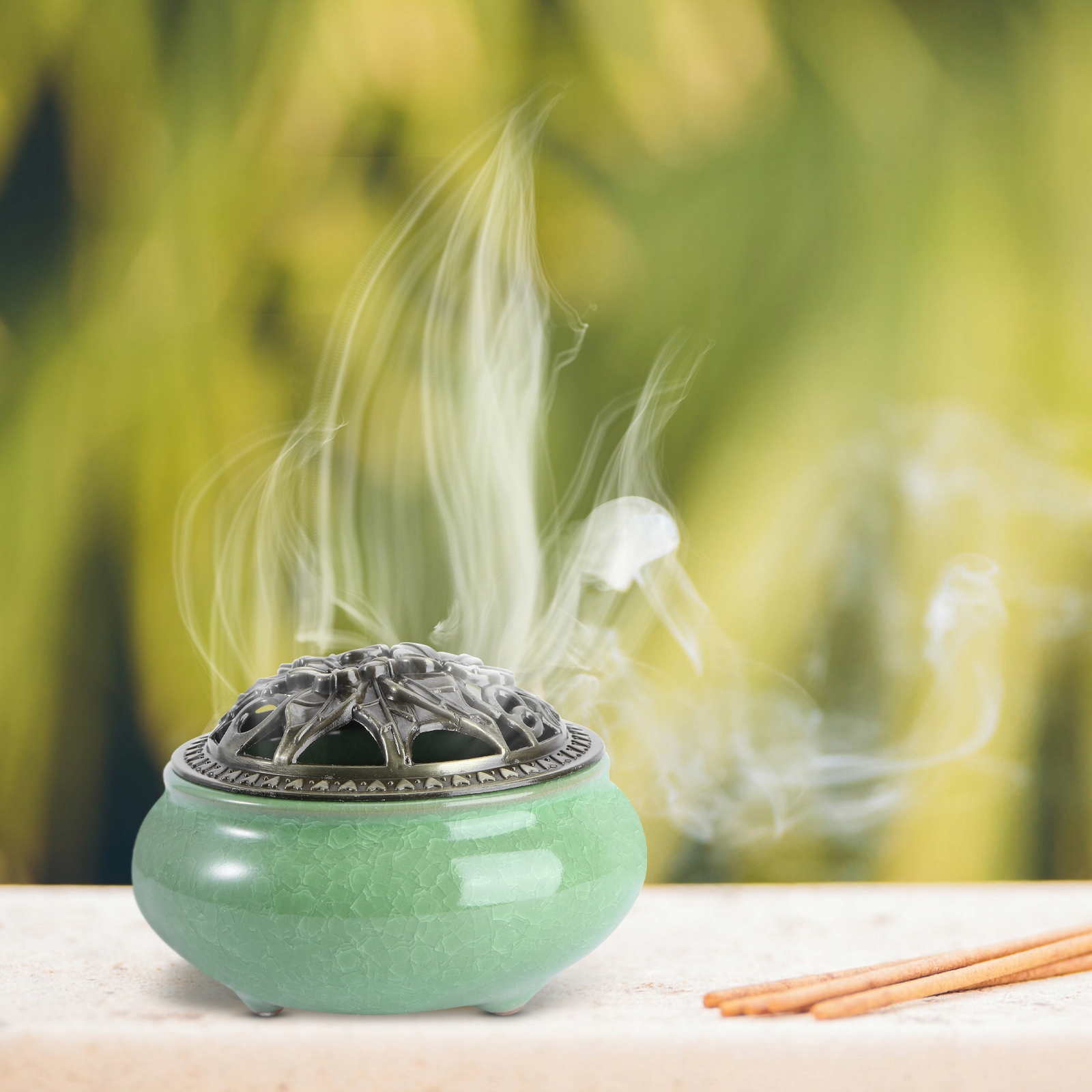 KADZIDŁO STOŻKOWE Z KADZIDŁEM ZE STOPU Tykwa Materiał inny