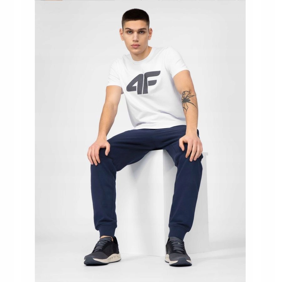 SPODNIE MĘSKIE 4F DRESOWE SPORTOWE JOGGERY DRESY NA CO DZIEŃ Kolor niebieski